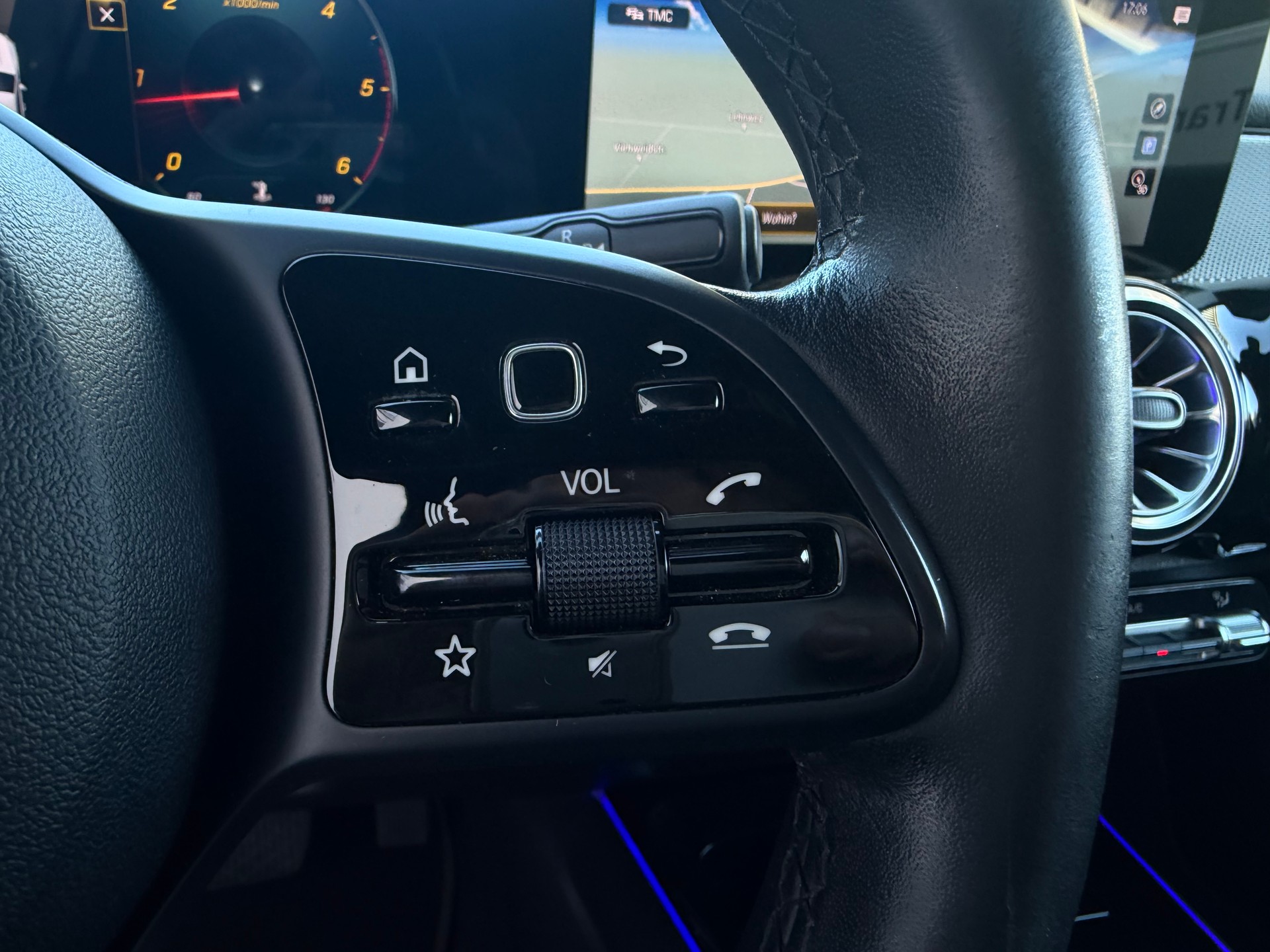 MERCEDES-BENZ GLB 220 d 4Matic Style 8G-Tronic-image-21
