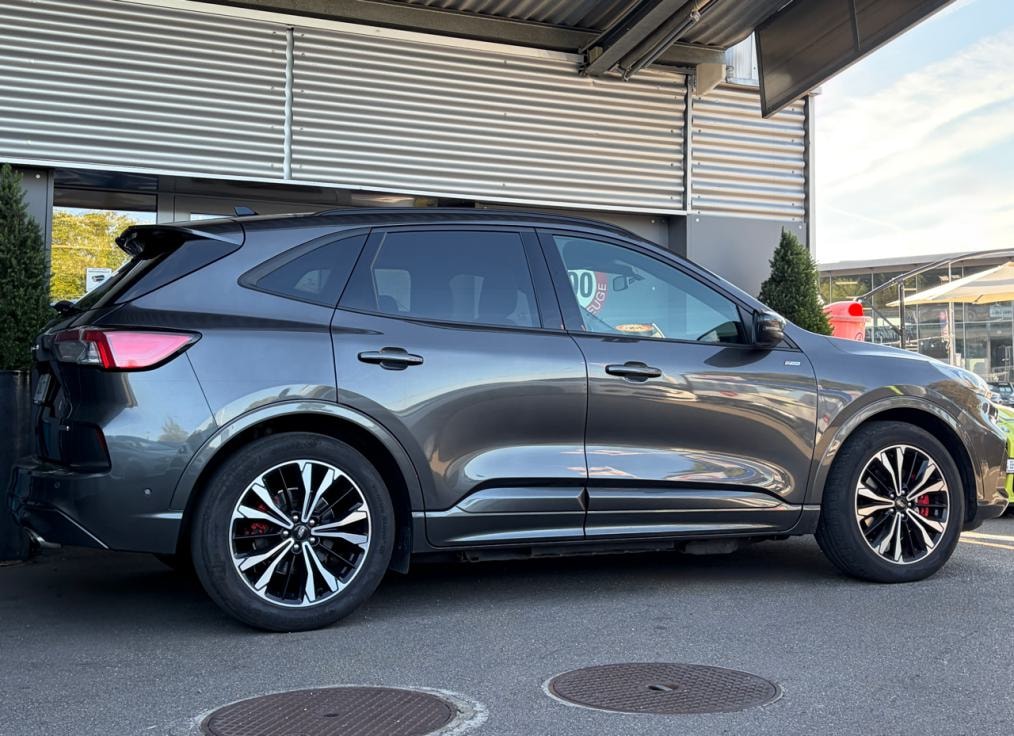 FORD Kuga 2.5 PHEV ST-Line 2WD-image-2