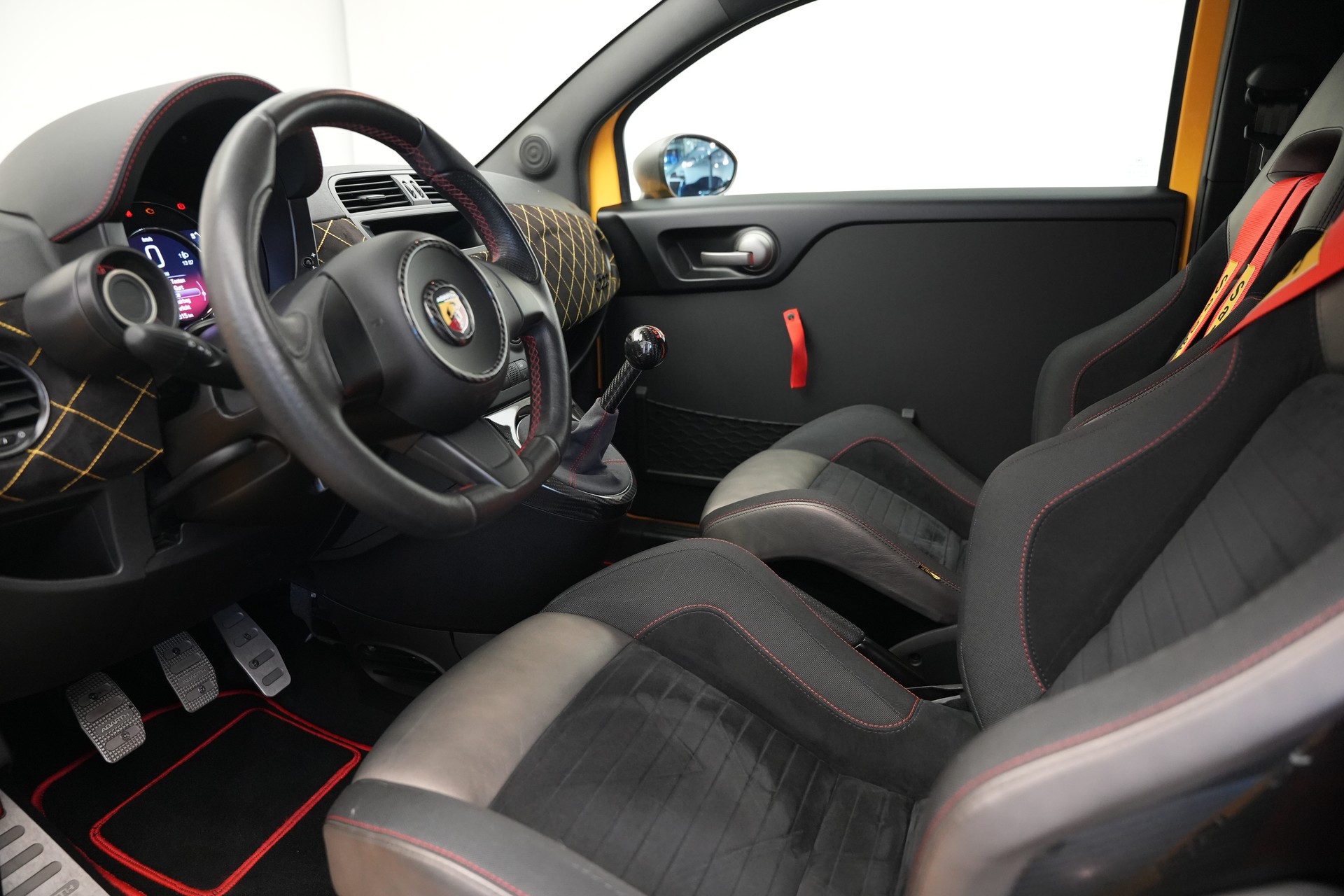 FIAT 695 1.4 16V Turbo Abarth Biposto record *52/133*-image-9