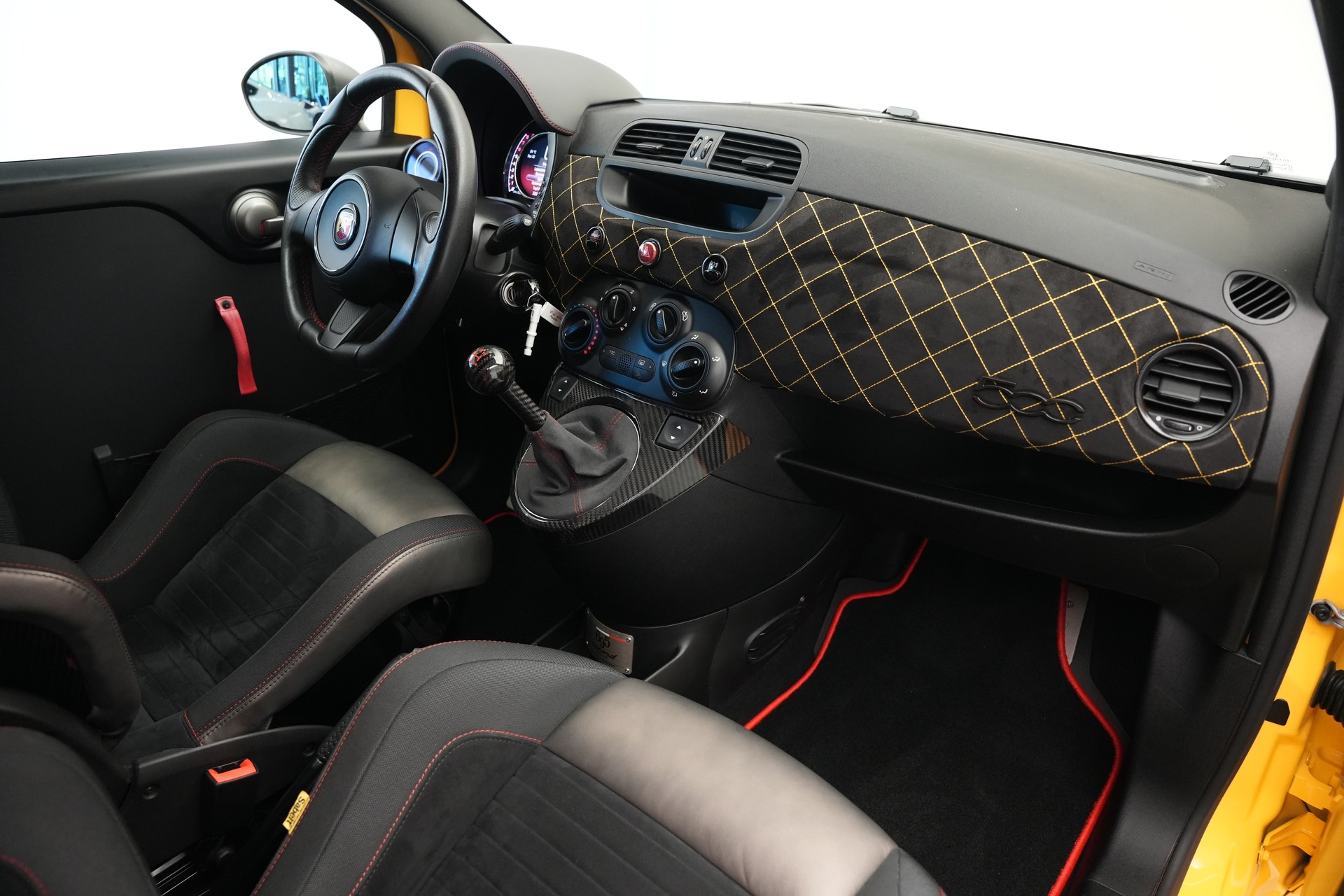 FIAT 695 1.4 16V Turbo Abarth Biposto record *52/133*-image-10