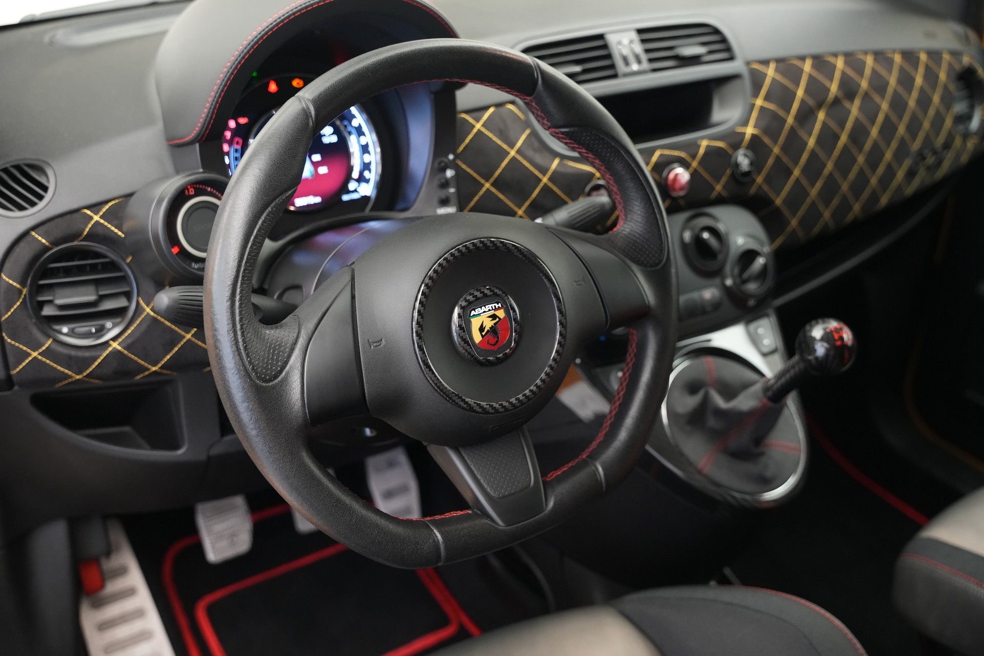 FIAT 695 1.4 16V Turbo Abarth Biposto record *52/133*-image-14