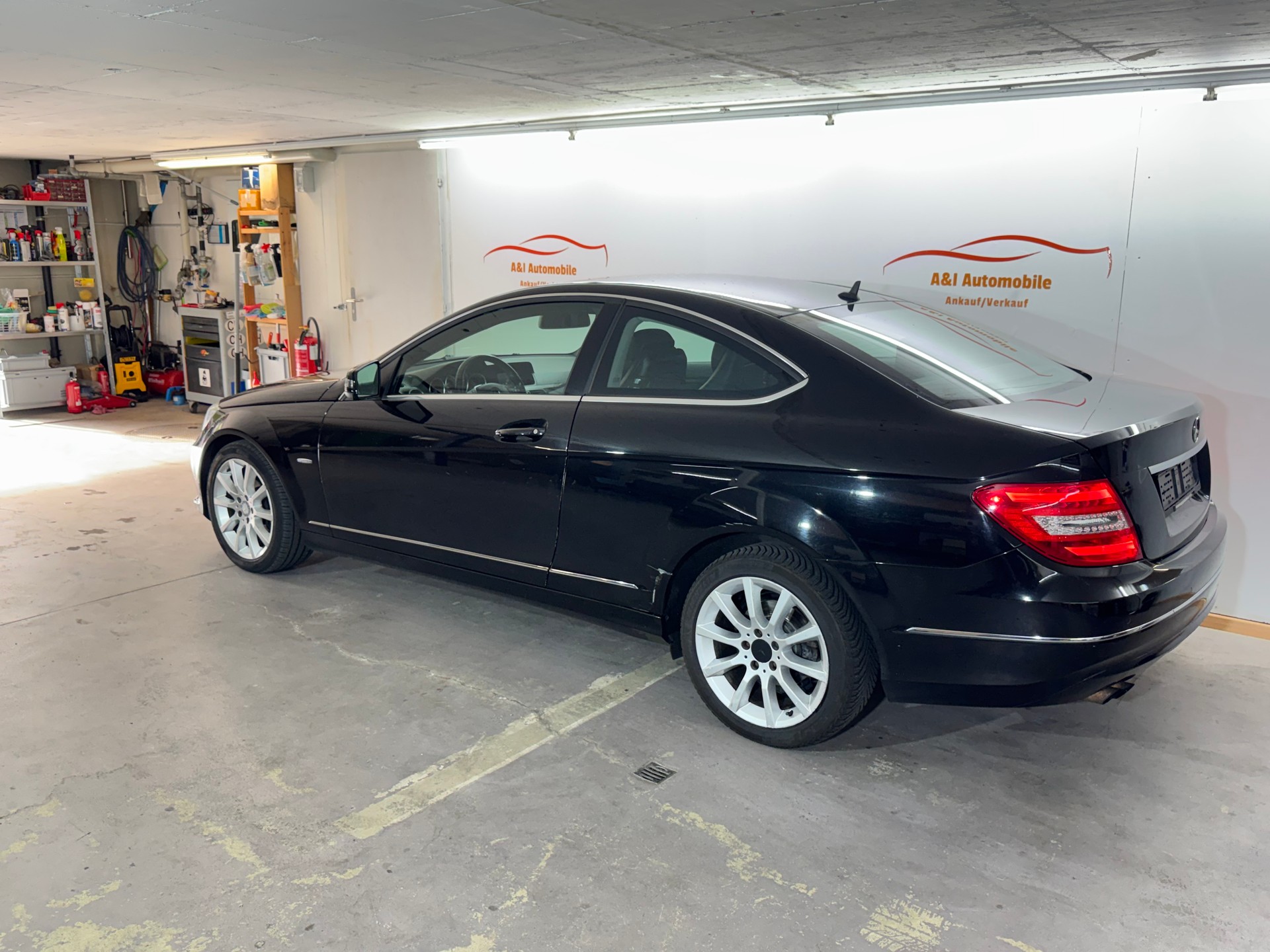 MERCEDES-BENZ C 180 Coupé 7G-Tronic-image-3