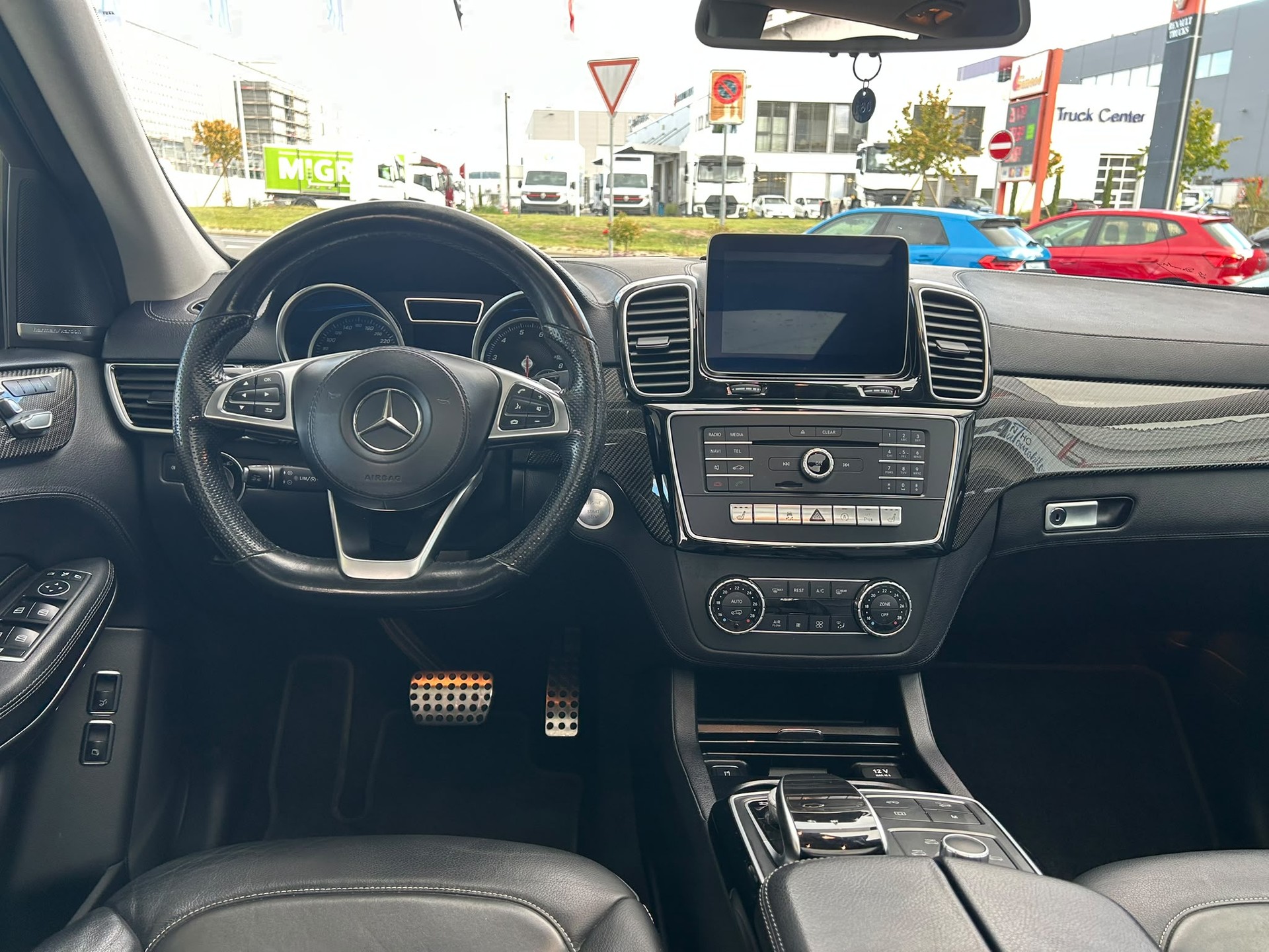 MERCEDES-BENZ GLS 500 4Matic 9G-Tronic-image-7
