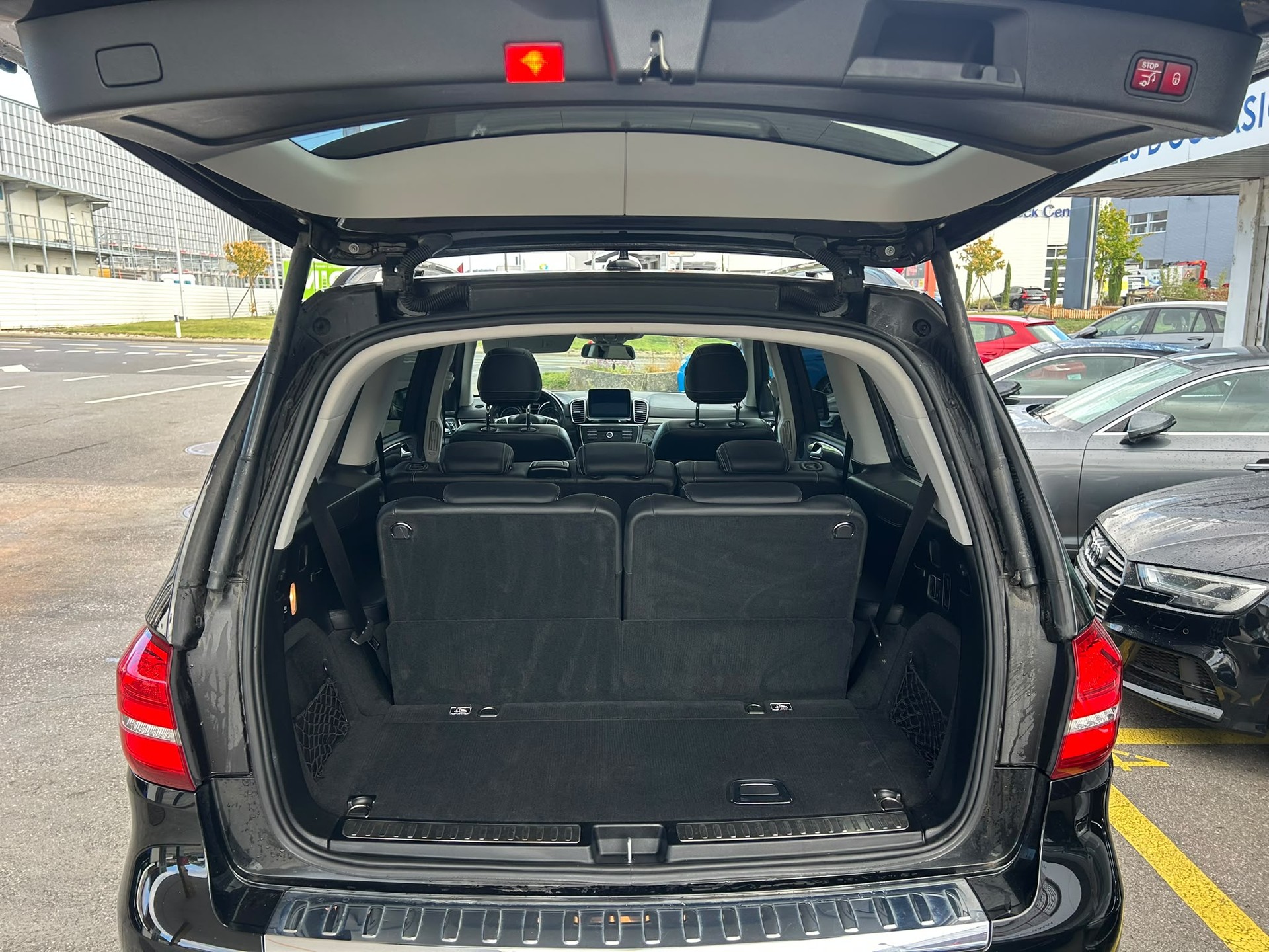 MERCEDES-BENZ GLS 500 4Matic 9G-Tronic-image-5