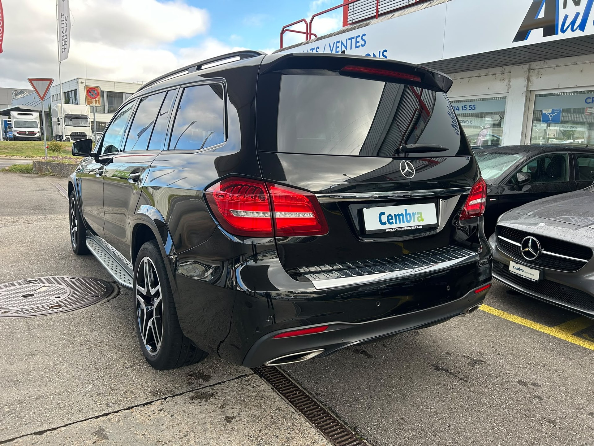 MERCEDES-BENZ GLS 500 4Matic 9G-Tronic-image-4
