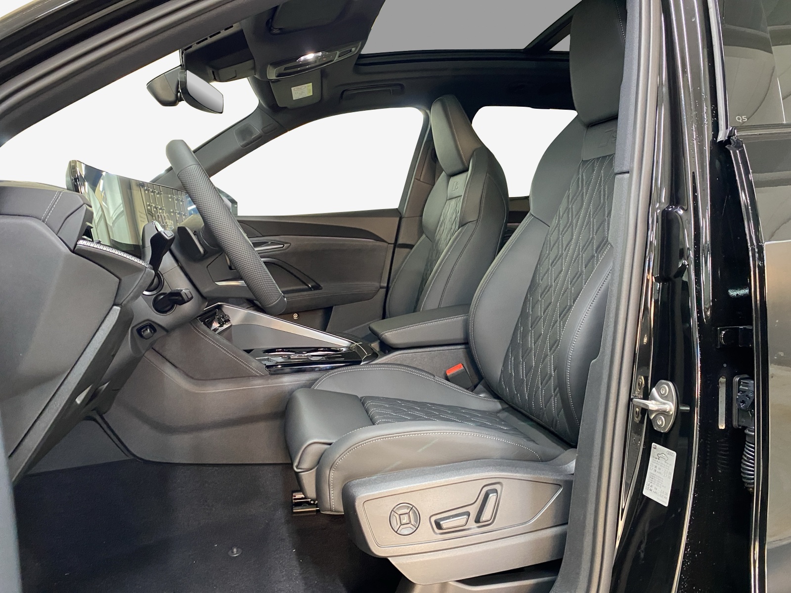 AUDI Q5 TDI quattro 220 kW S-tronic-image-7