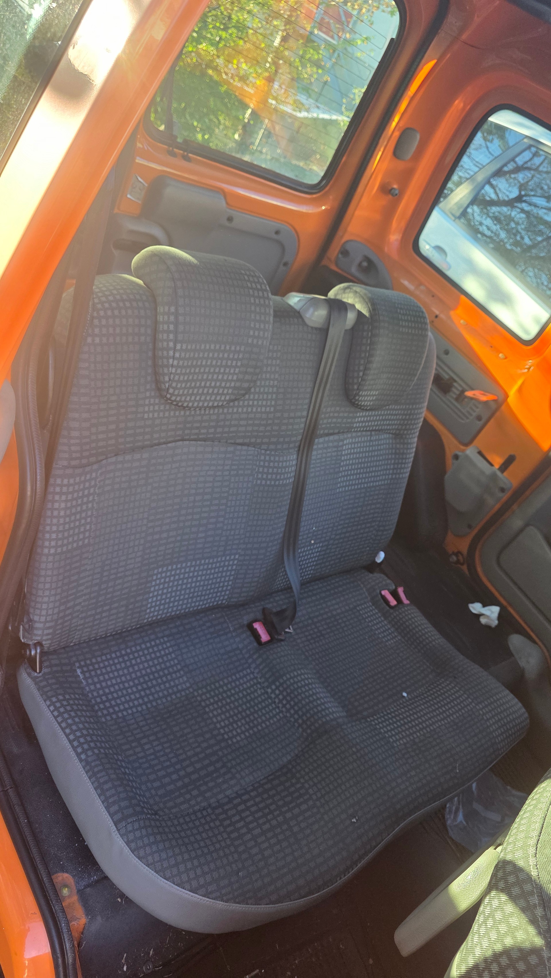 RENAULT KANGOO-showroom-element-3