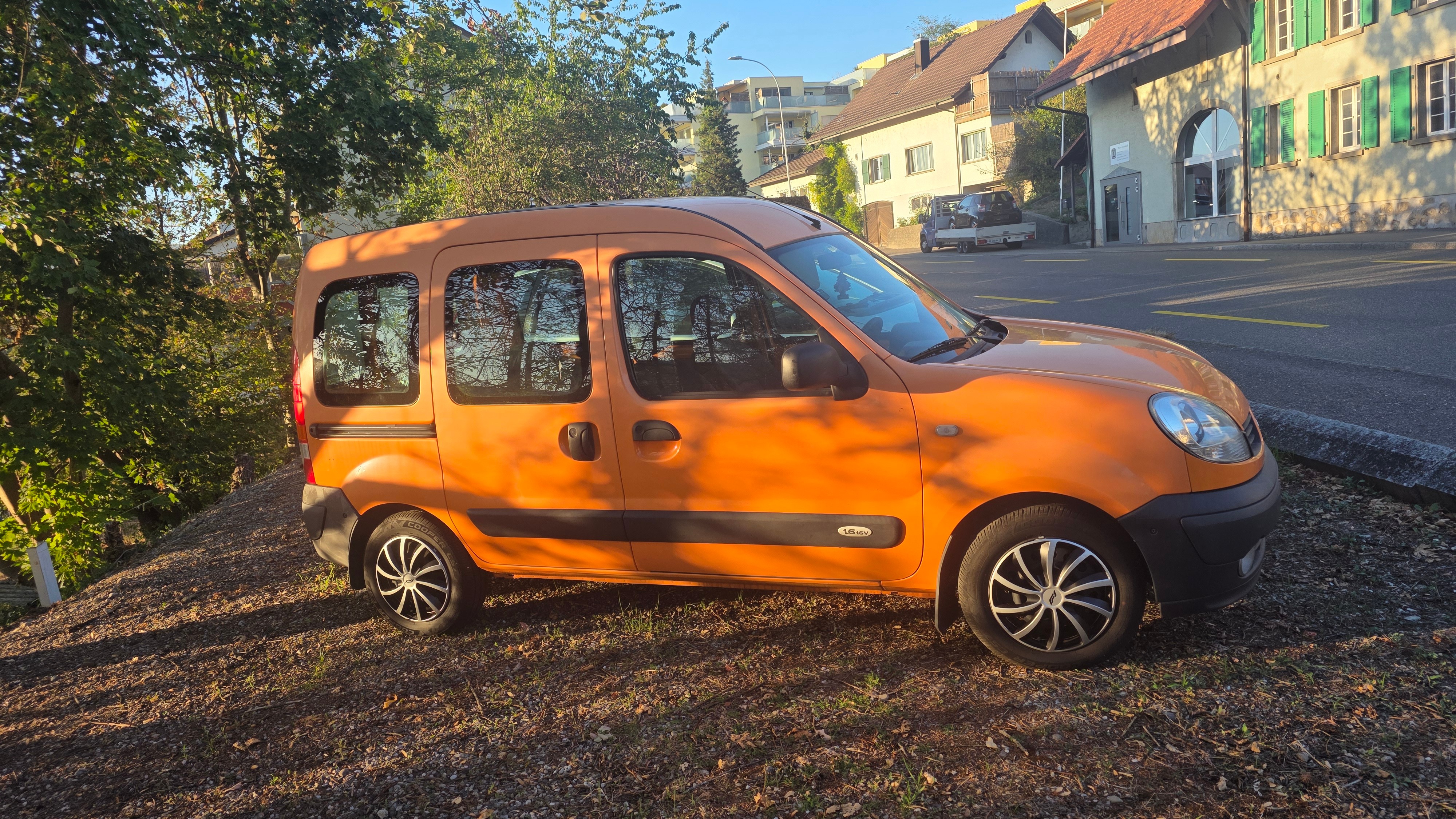 Car photo