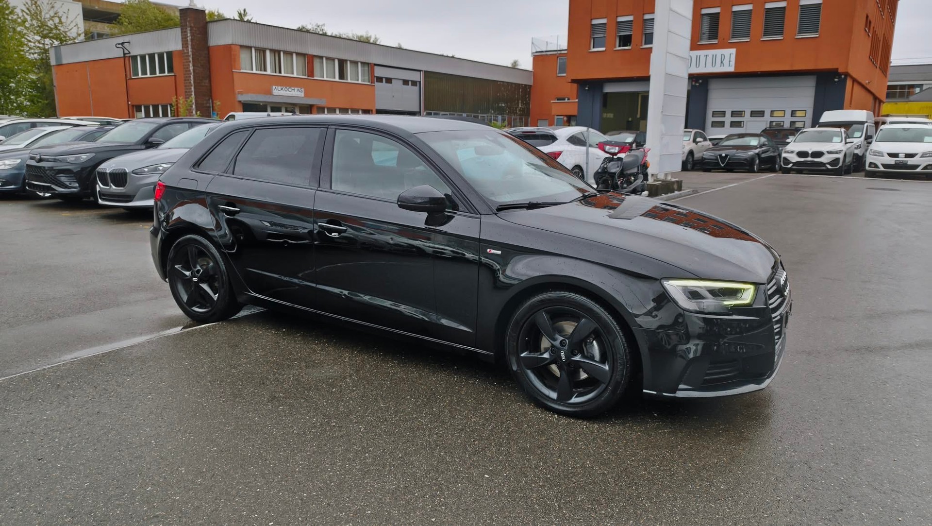 AUDI A3 Sportback 1.5 TFSI S-tronic-image-1