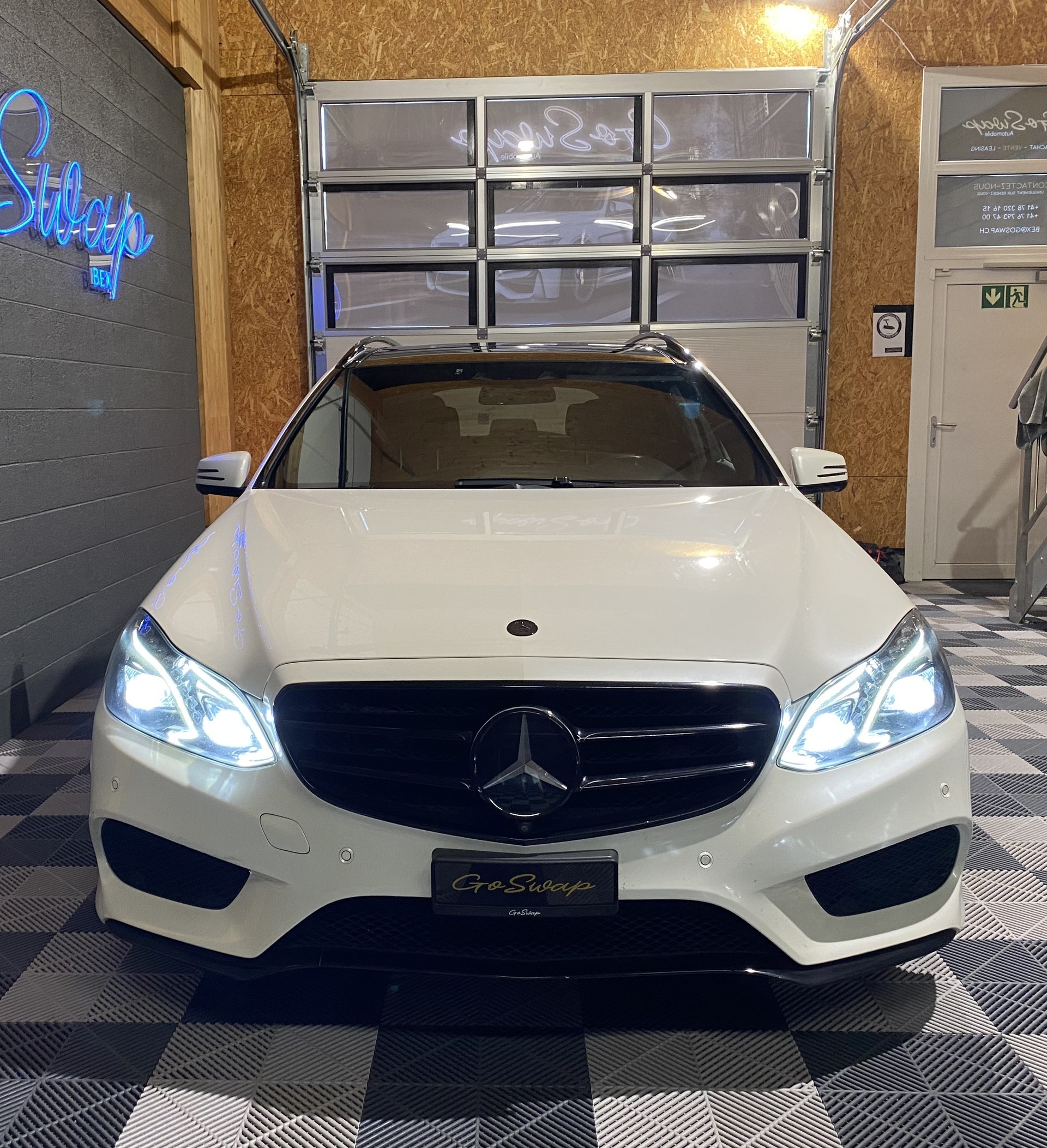 MERCEDES-BENZ E 350 BlueTEC AMG Line 4Matic 7G-Tronic-image-6