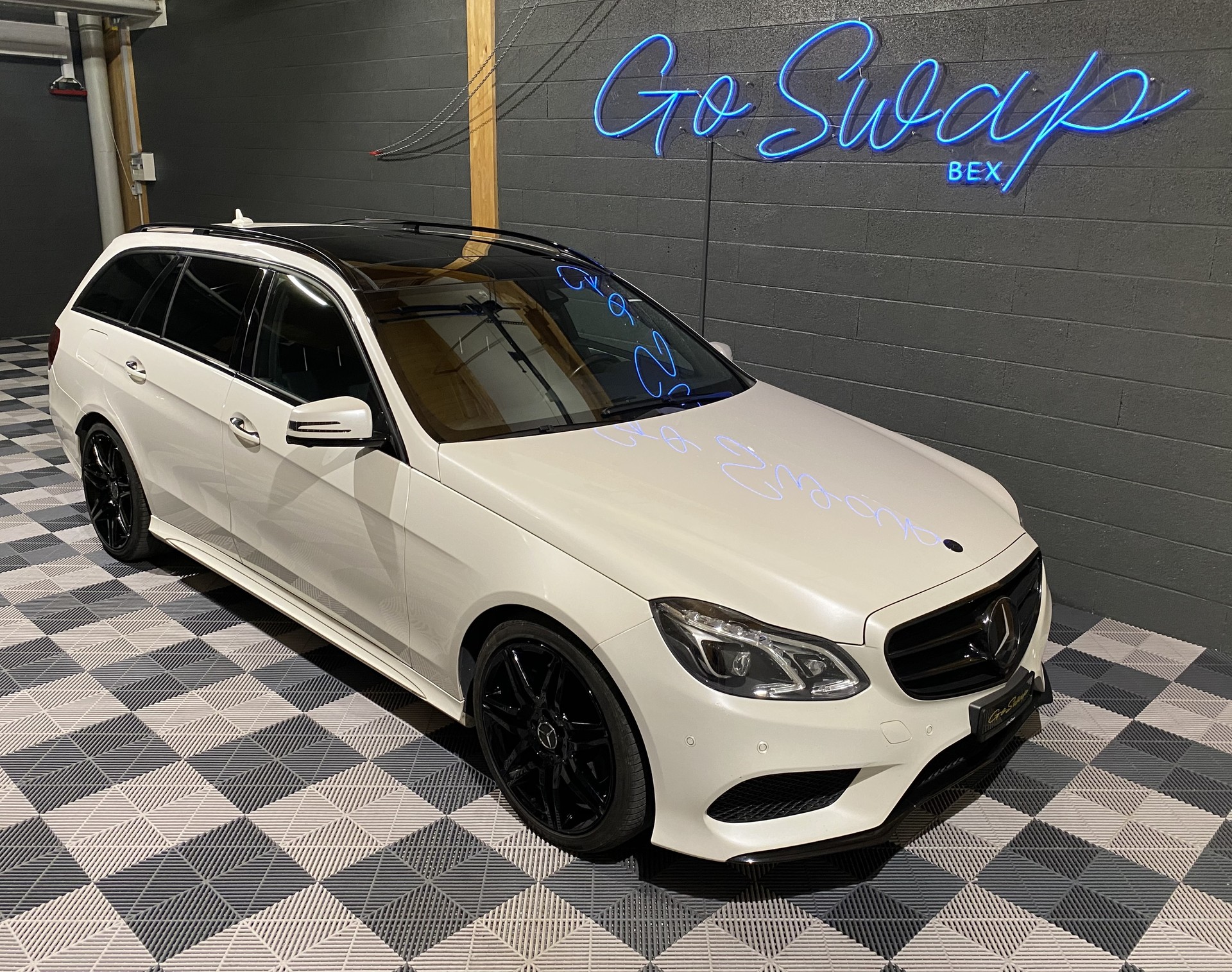 MERCEDES-BENZ E 350 BlueTEC AMG Line 4Matic 7G-Tronic