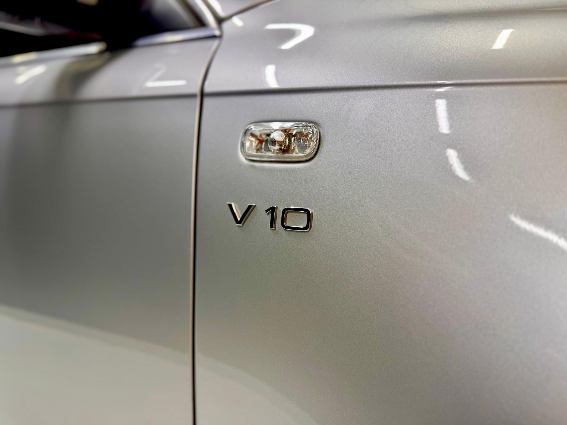 AUDI S6 Avant 5.2 V10 quattro tiptronic-image-6