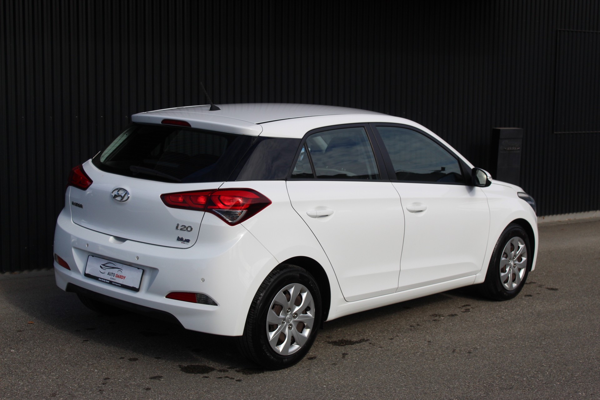 HYUNDAI i20 1.2 Amplia-image-2