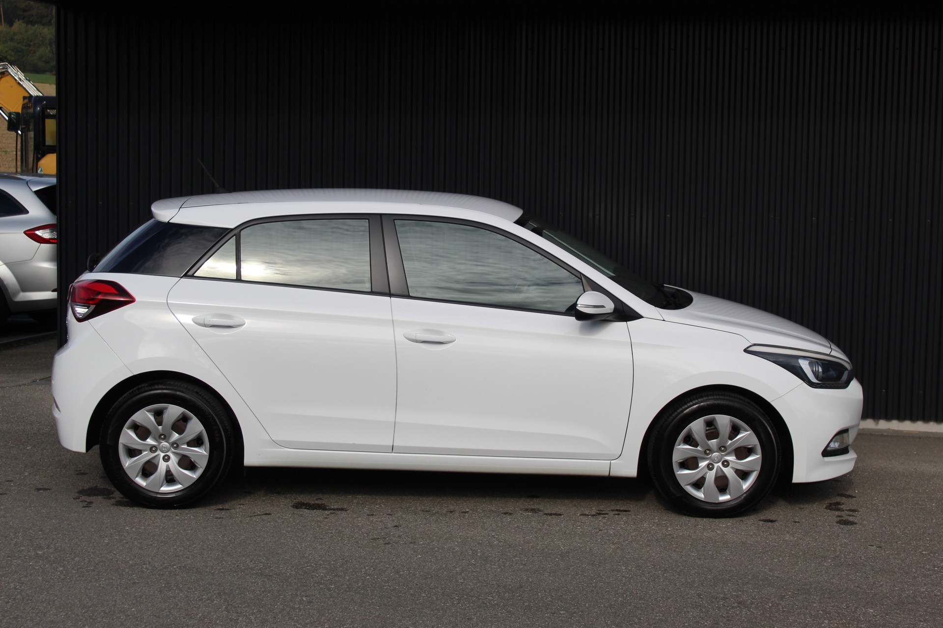HYUNDAI i20 1.2 Amplia-image-1