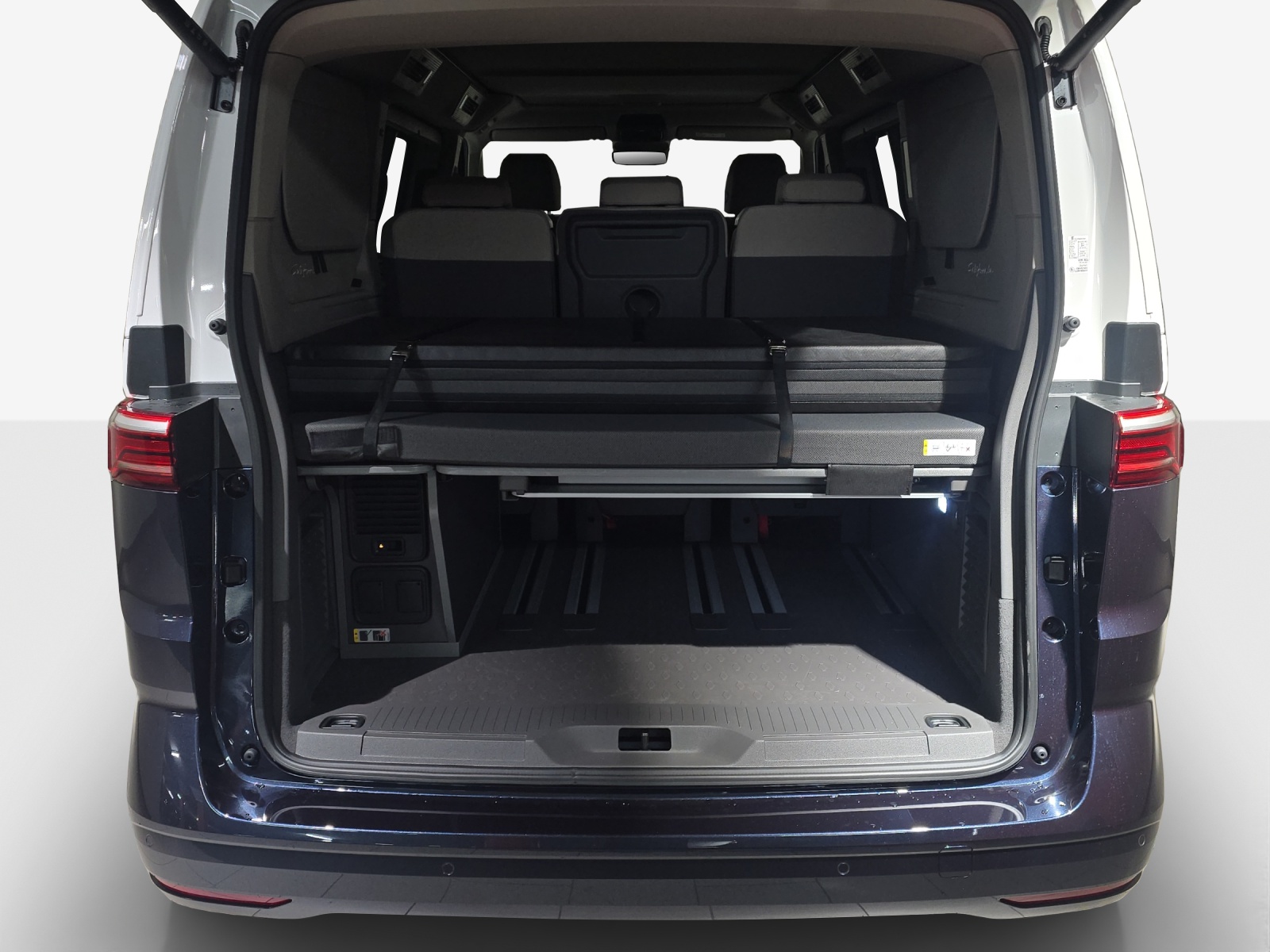 VW California 2.0 TDI Beach Tour Liberty-image-12