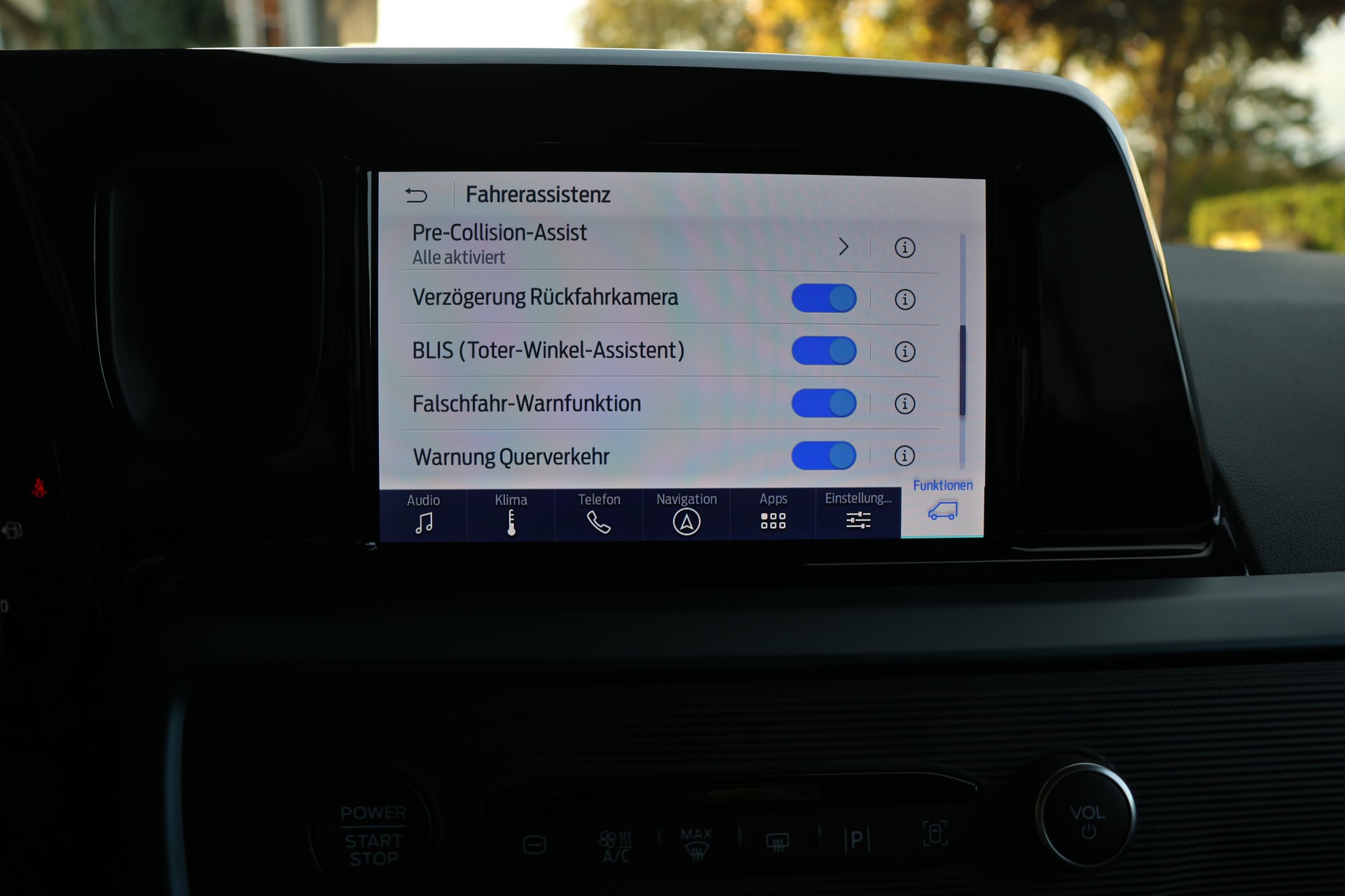 FORD Tourneo Courier 1.0 EcoBoost Active Automat (CH)-image-21