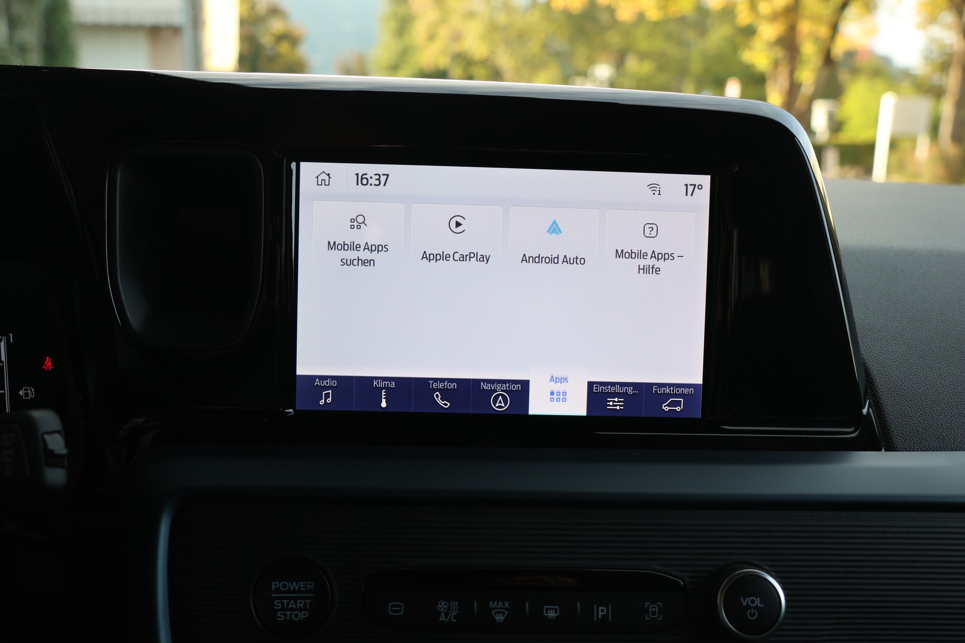 FORD Tourneo Courier 1.0 EcoBoost Active Automat (CH)-image-19