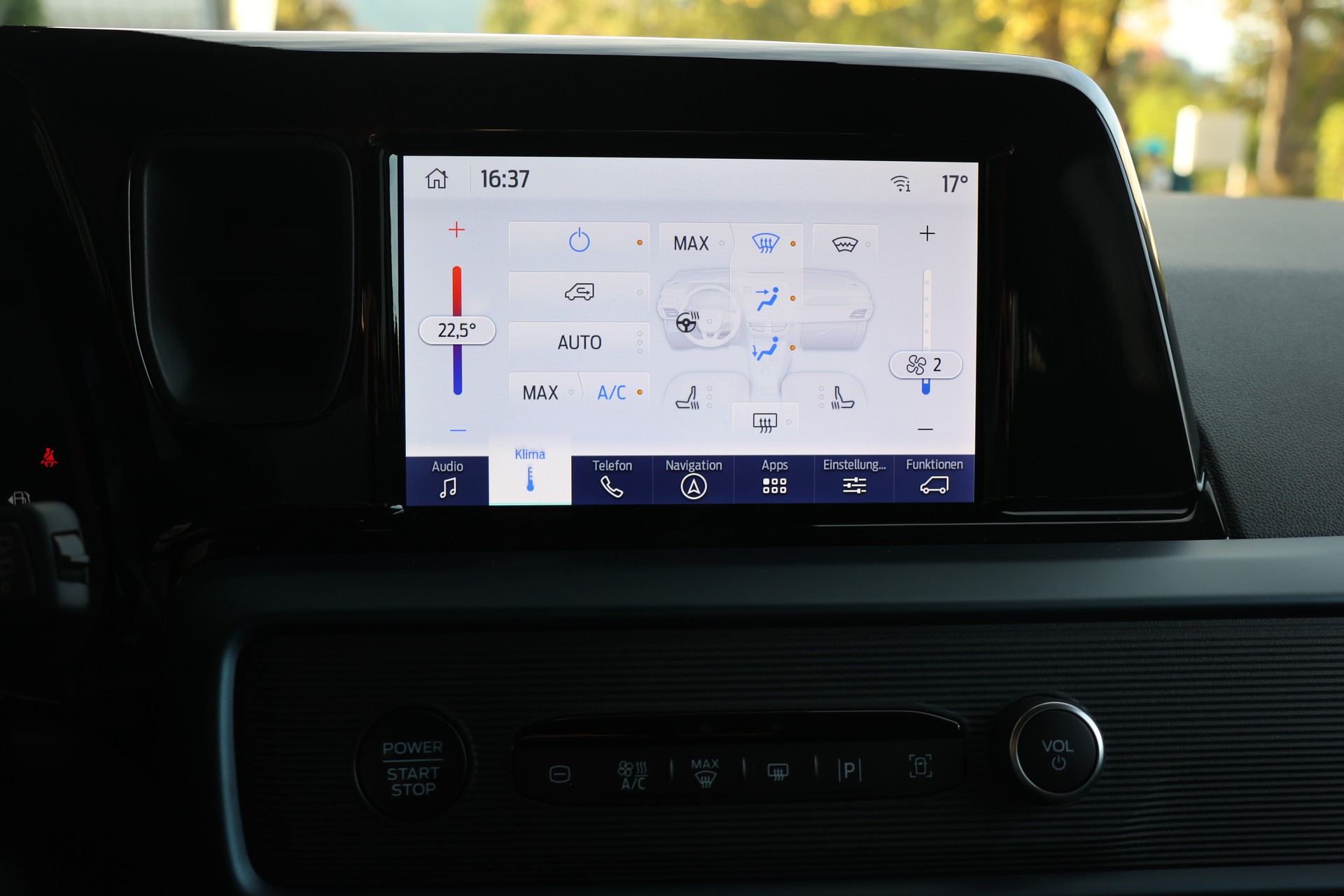 FORD Tourneo Courier 1.0 EcoBoost Active Automat (CH)-image-18