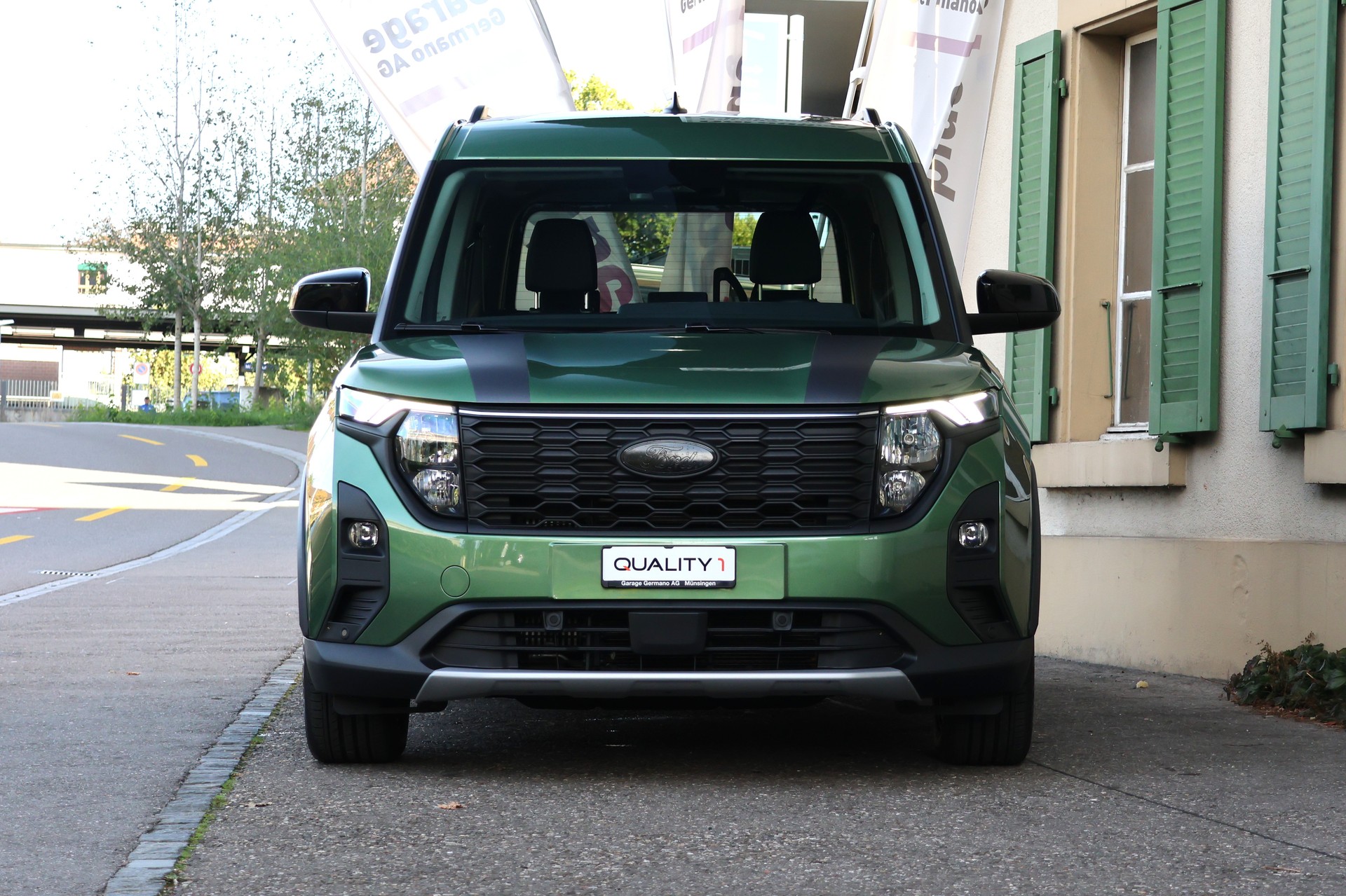 FORD Tourneo Courier 1.0 EcoBoost Active Automat (CH)-image-1