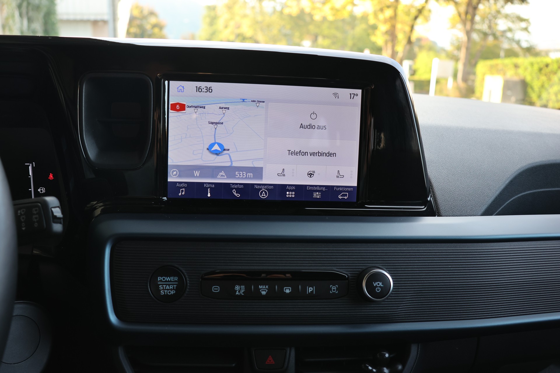 FORD Tourneo Courier 1.0 EcoBoost Active Automat (CH)-image-17