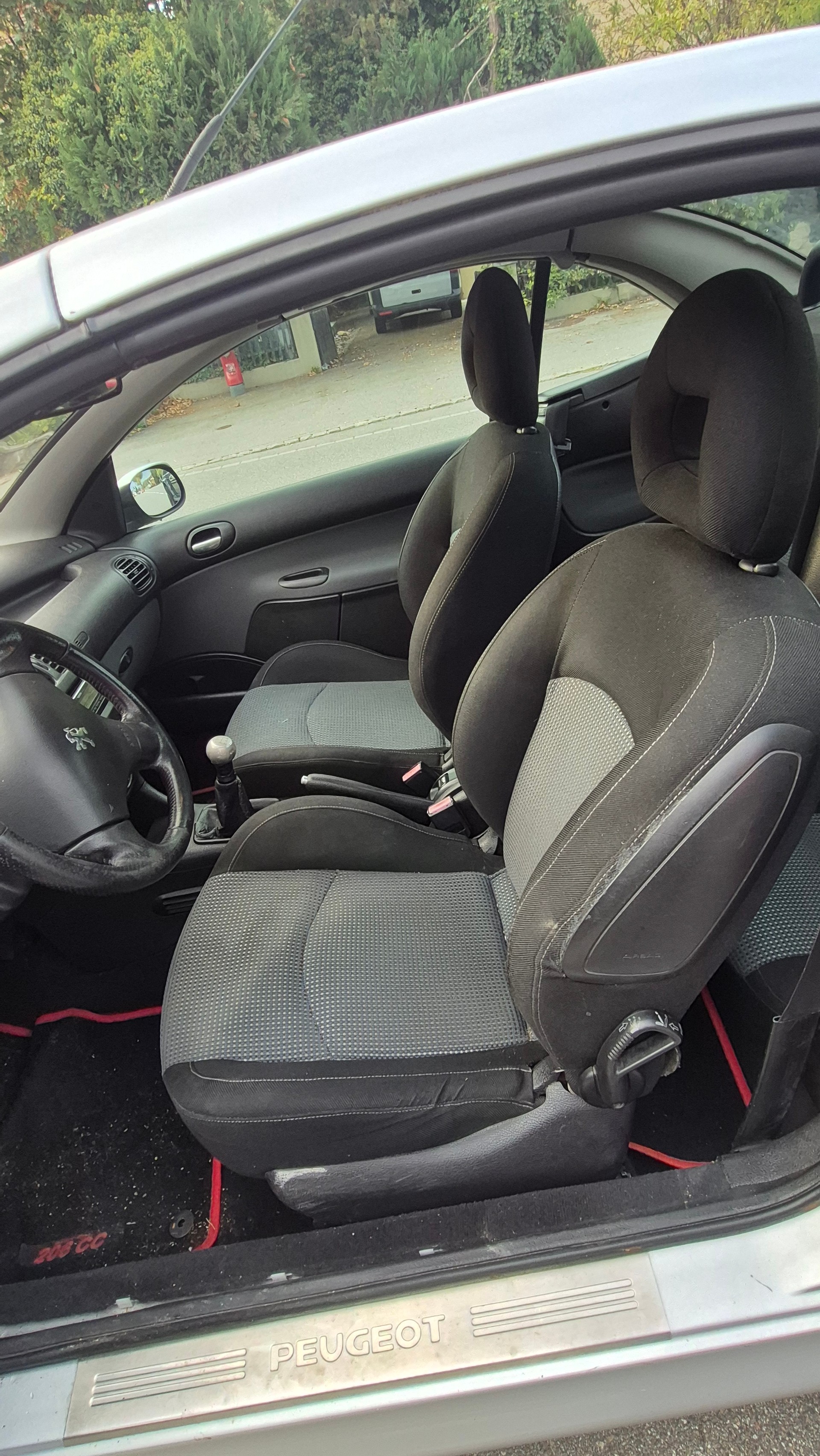 PEUGEOT 206 CC 2.0 16V Roland Garros-image-9