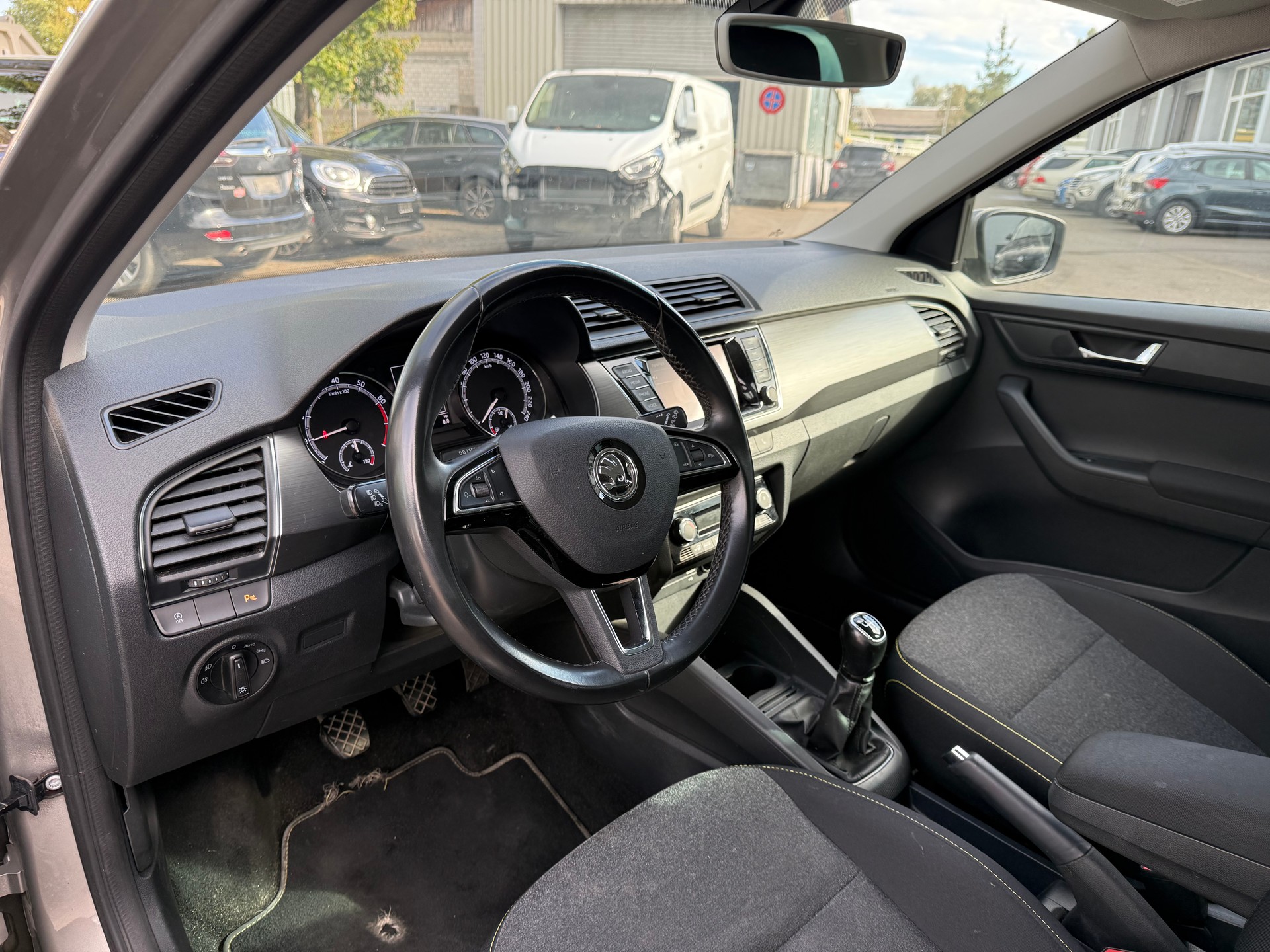 SKODA Fabia 1.0 TSI Soleil-image-5