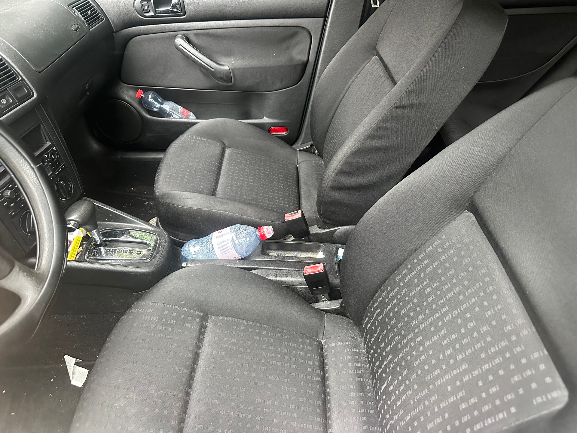 VW Golf 1.6 Comfortline Generation Automatic-image-9