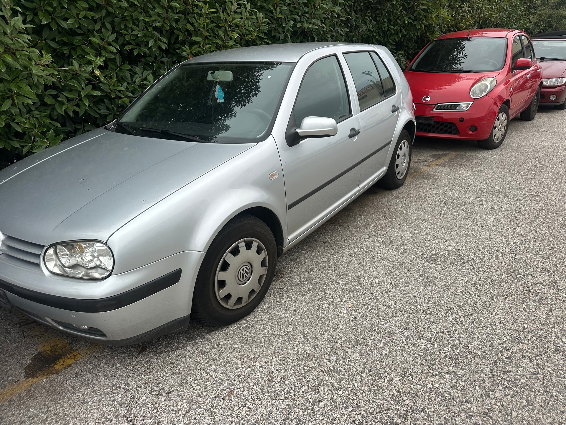 VW Golf 1.6 Comfortline Generation Automatic-image-2