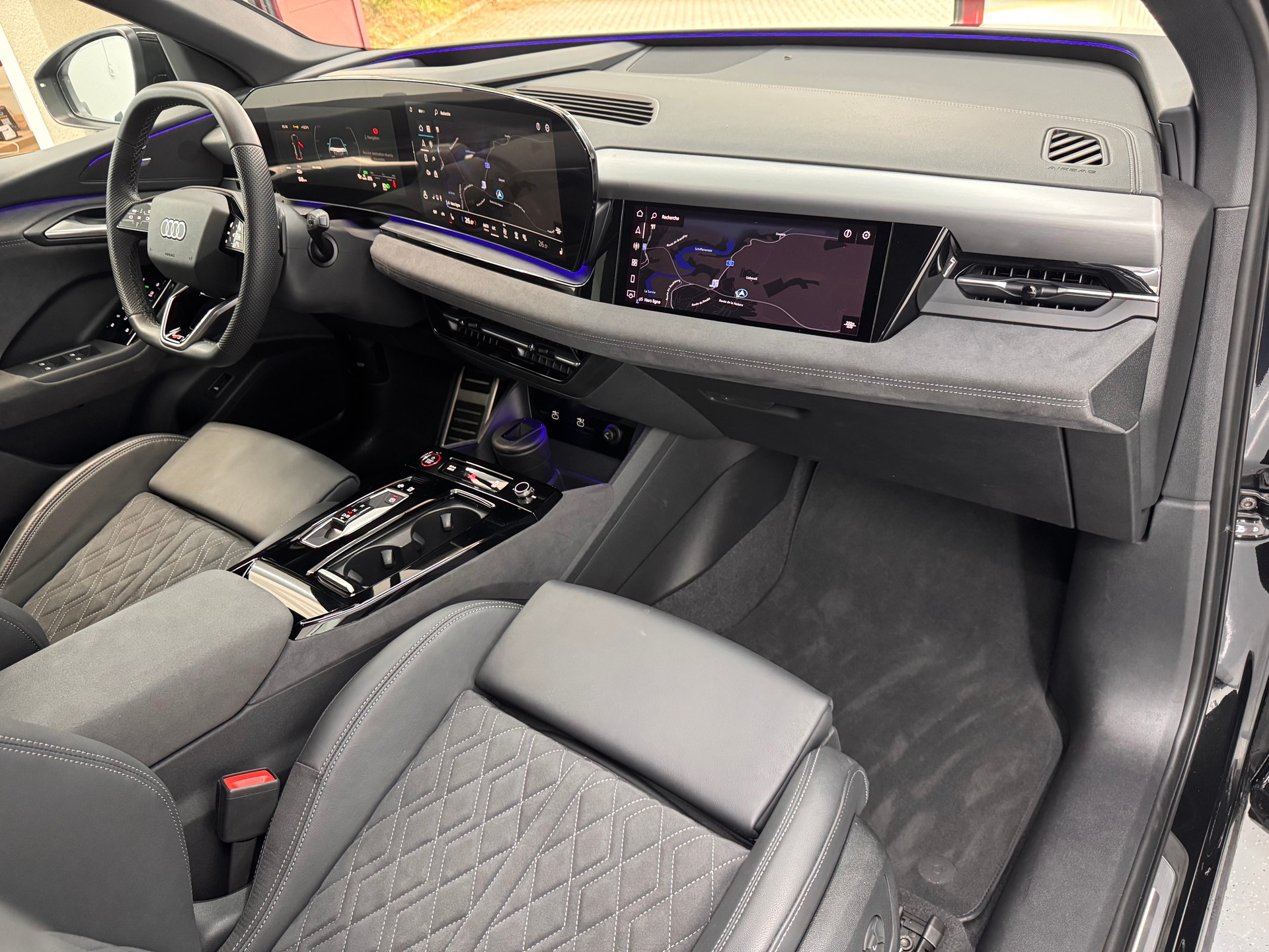 AUDI SQ6 e-tron quattro-image-19