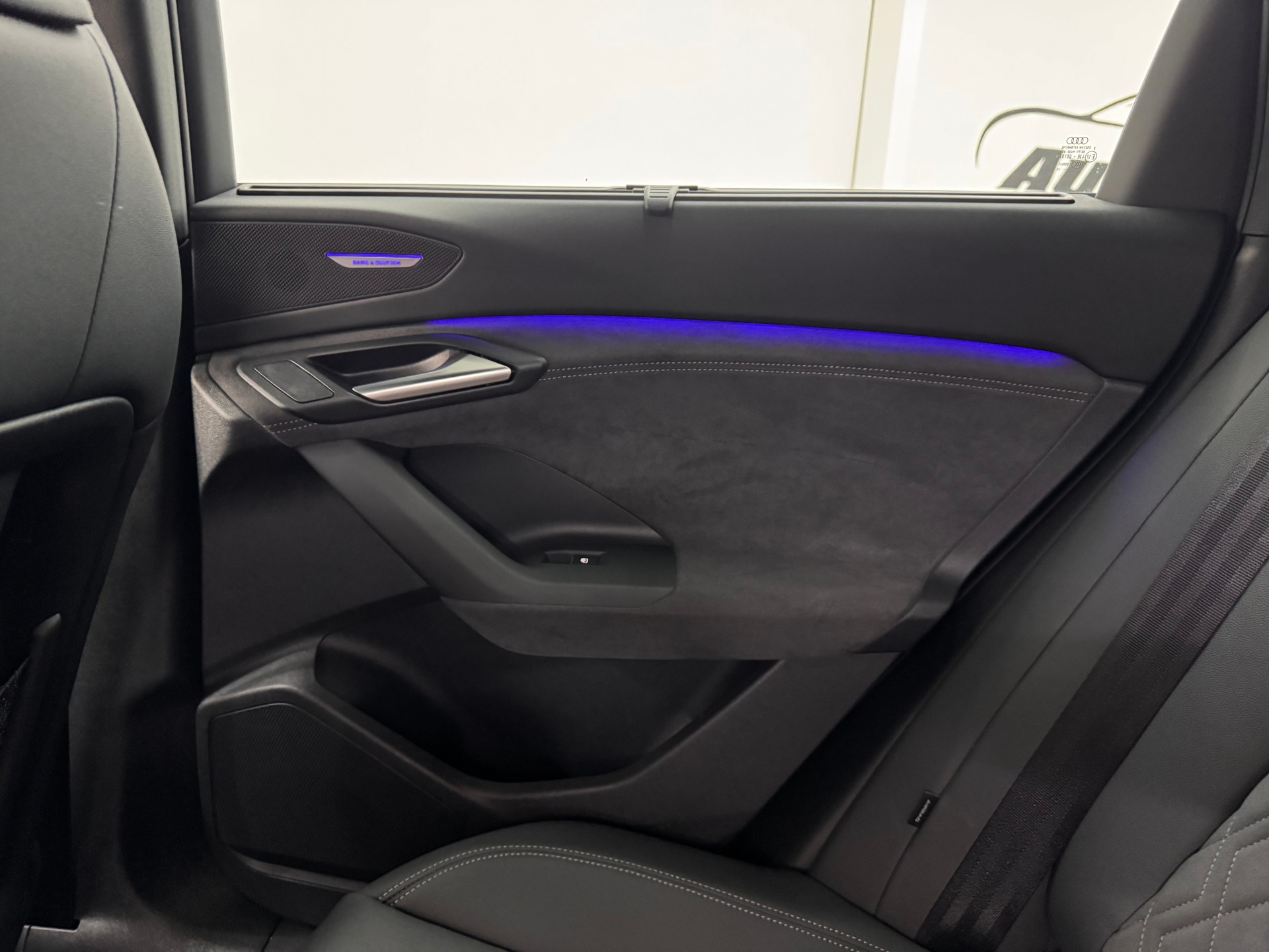 AUDI SQ6 e-tron quattro-image-22
