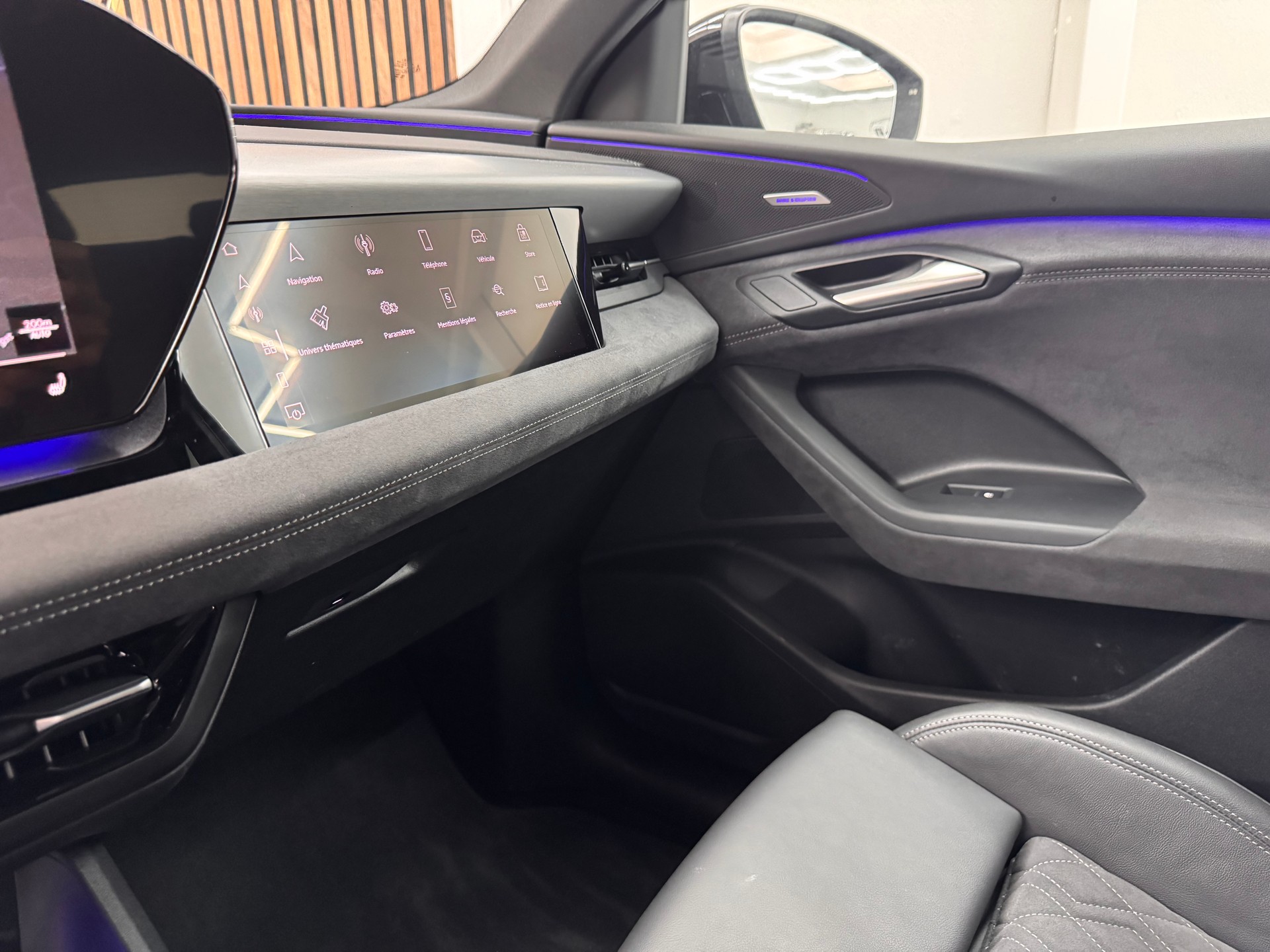 AUDI SQ6 e-tron quattro-image-17