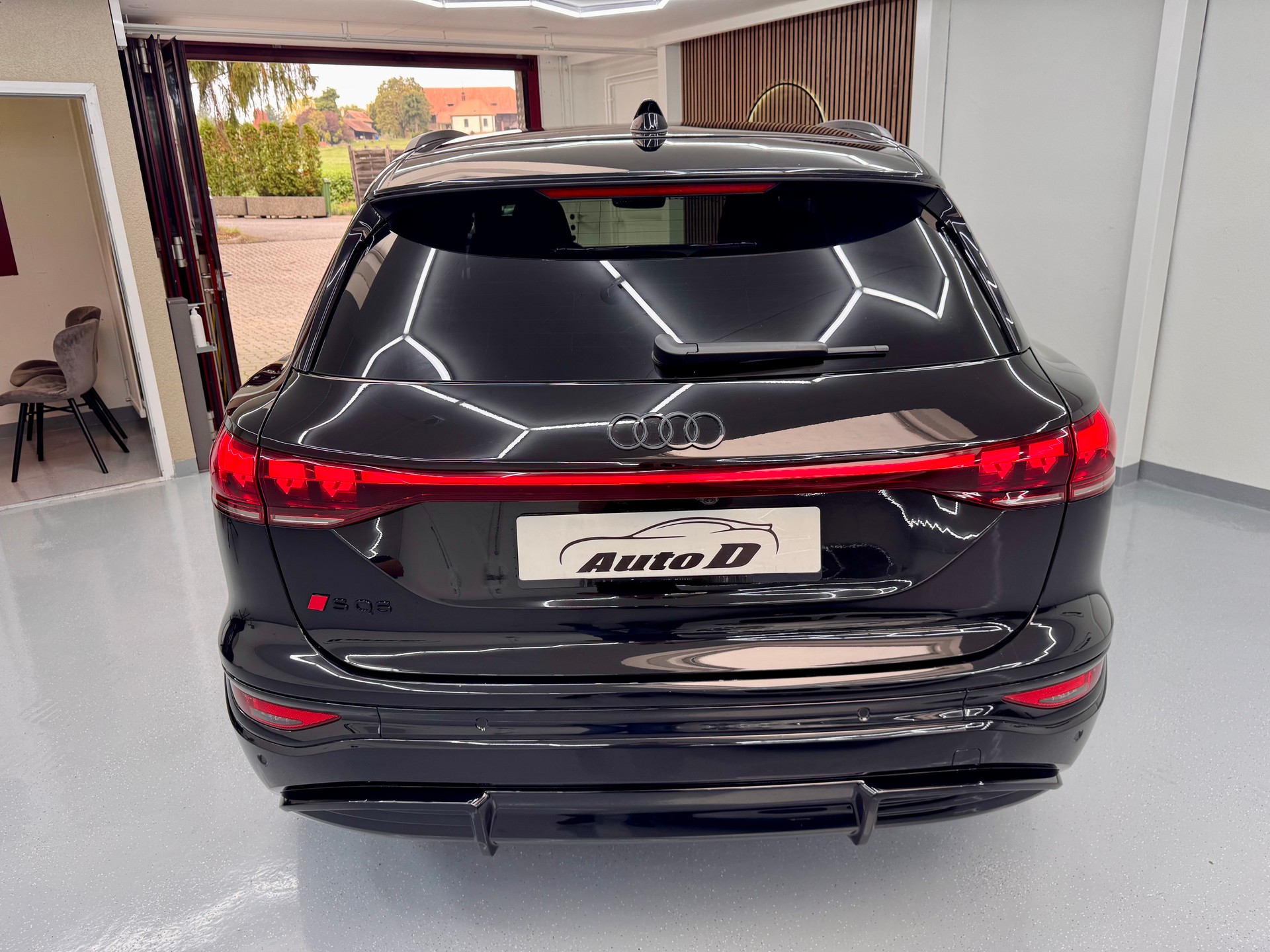 AUDI SQ6 e-tron quattro-image-5