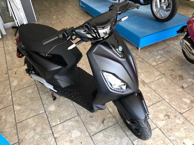 PIAGGIO Piaggio 1 Active 60km/h Full Electric-image-5