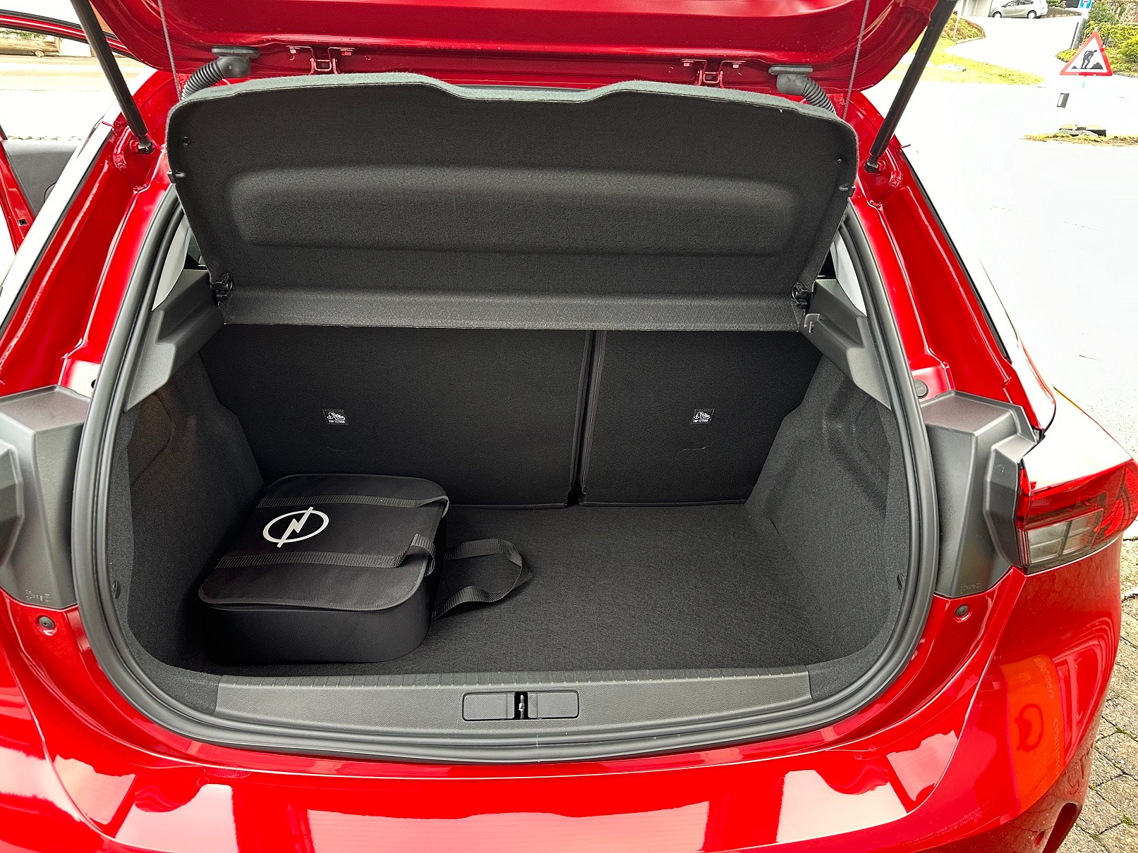OPEL Corsa-e Elegance-image-10