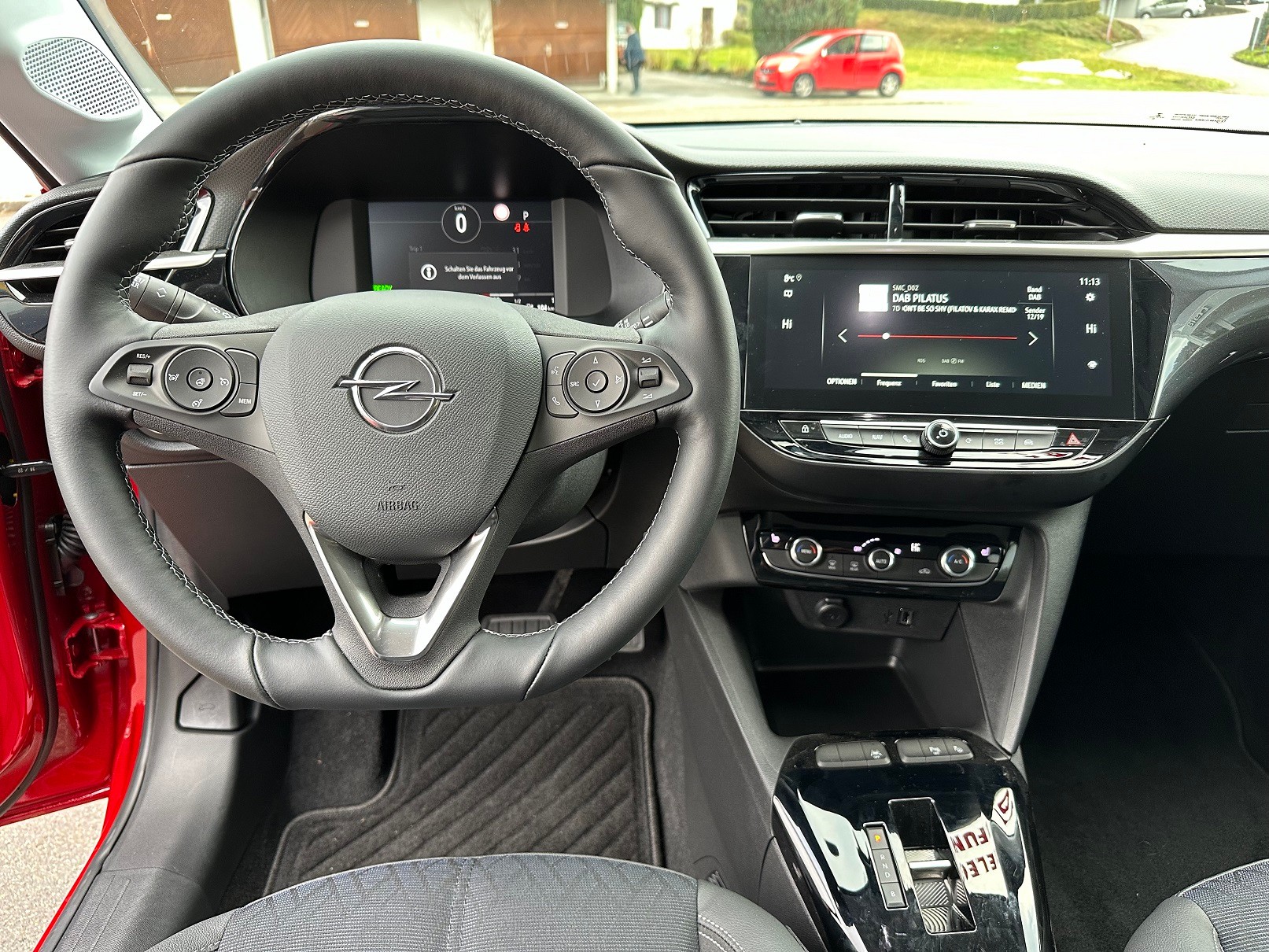 OPEL Corsa-e Elegance-image-7
