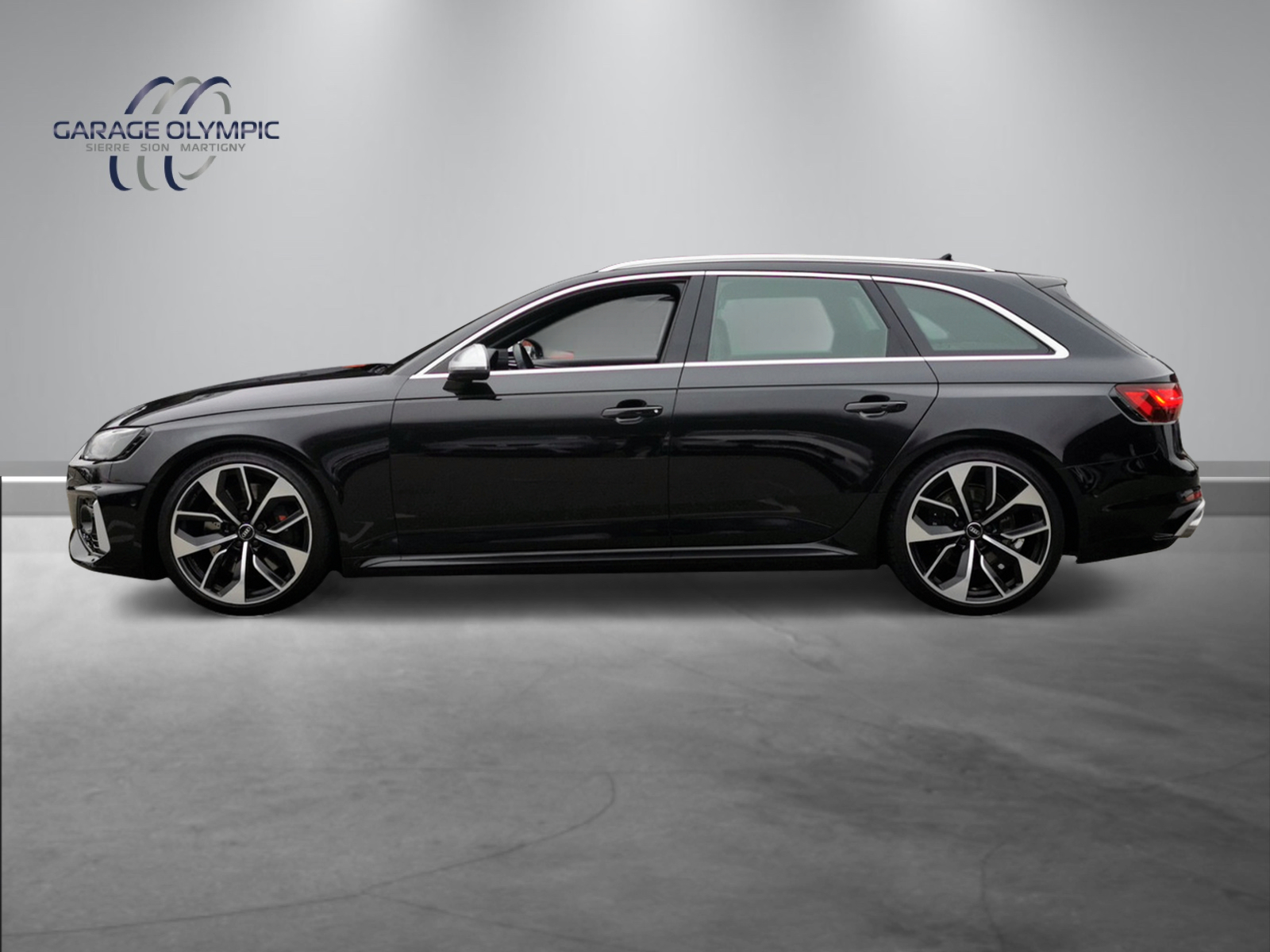 AUDI RS4 Avant quattro tiptronic-image-4