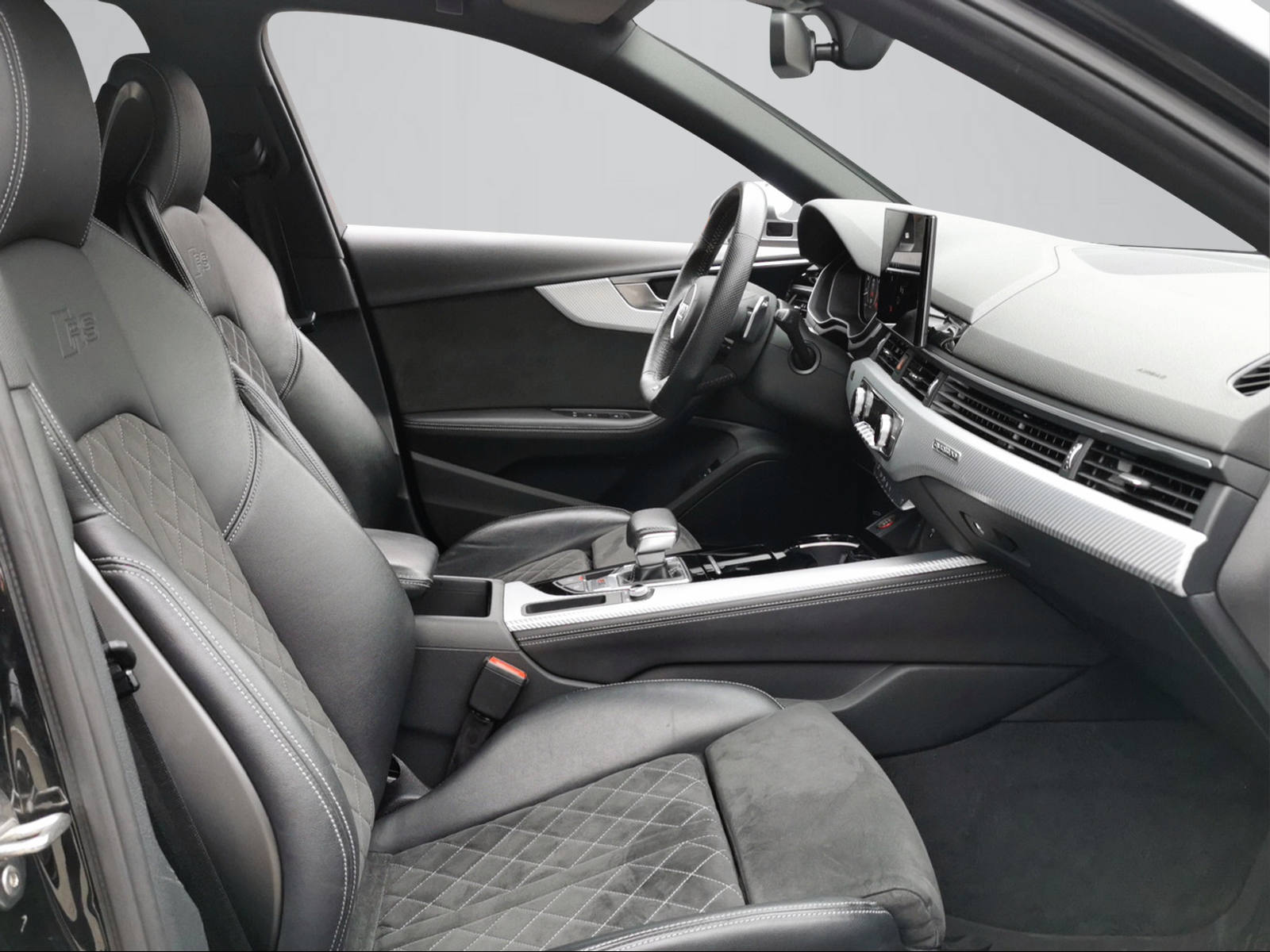 AUDI RS4 Avant quattro tiptronic-image-6