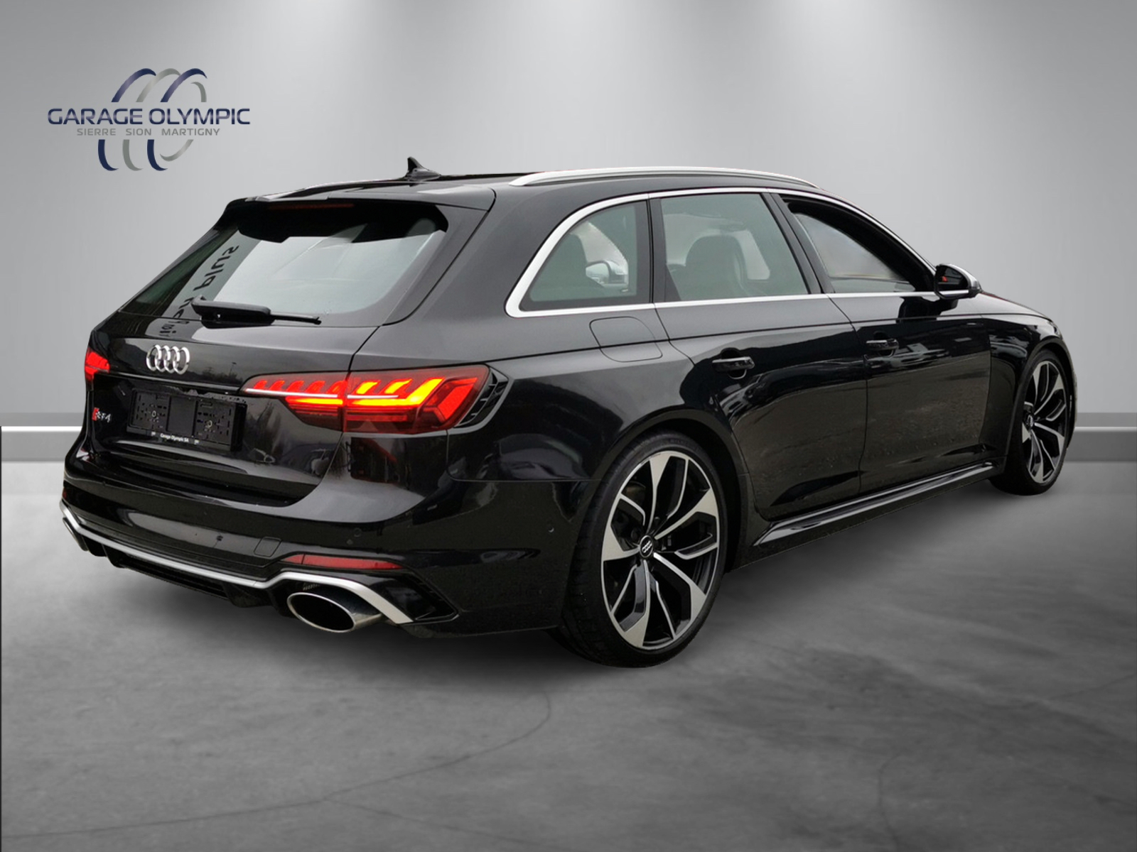 AUDI RS4 Avant quattro tiptronic-image-2