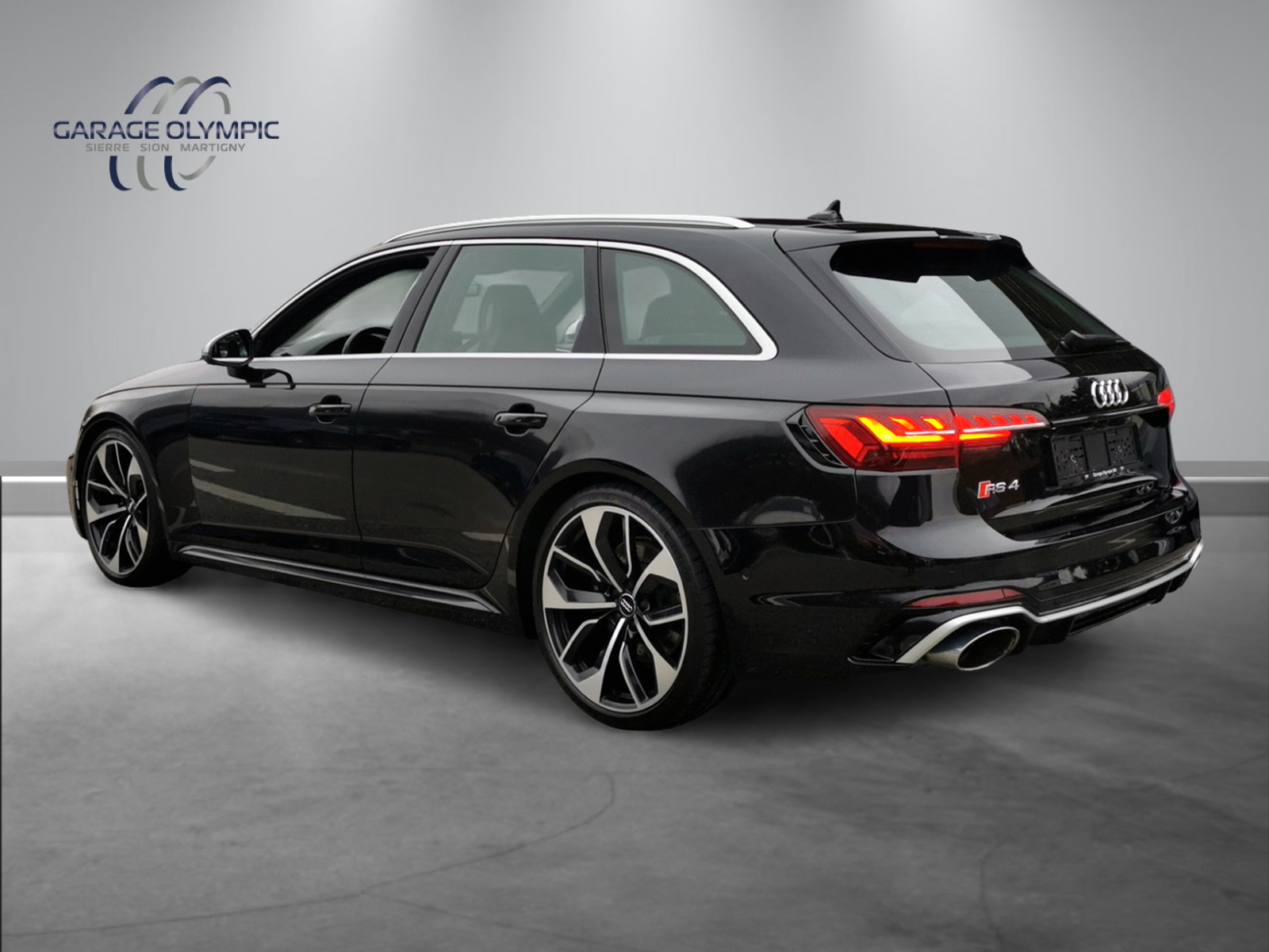 AUDI RS4 Avant quattro tiptronic-image-3