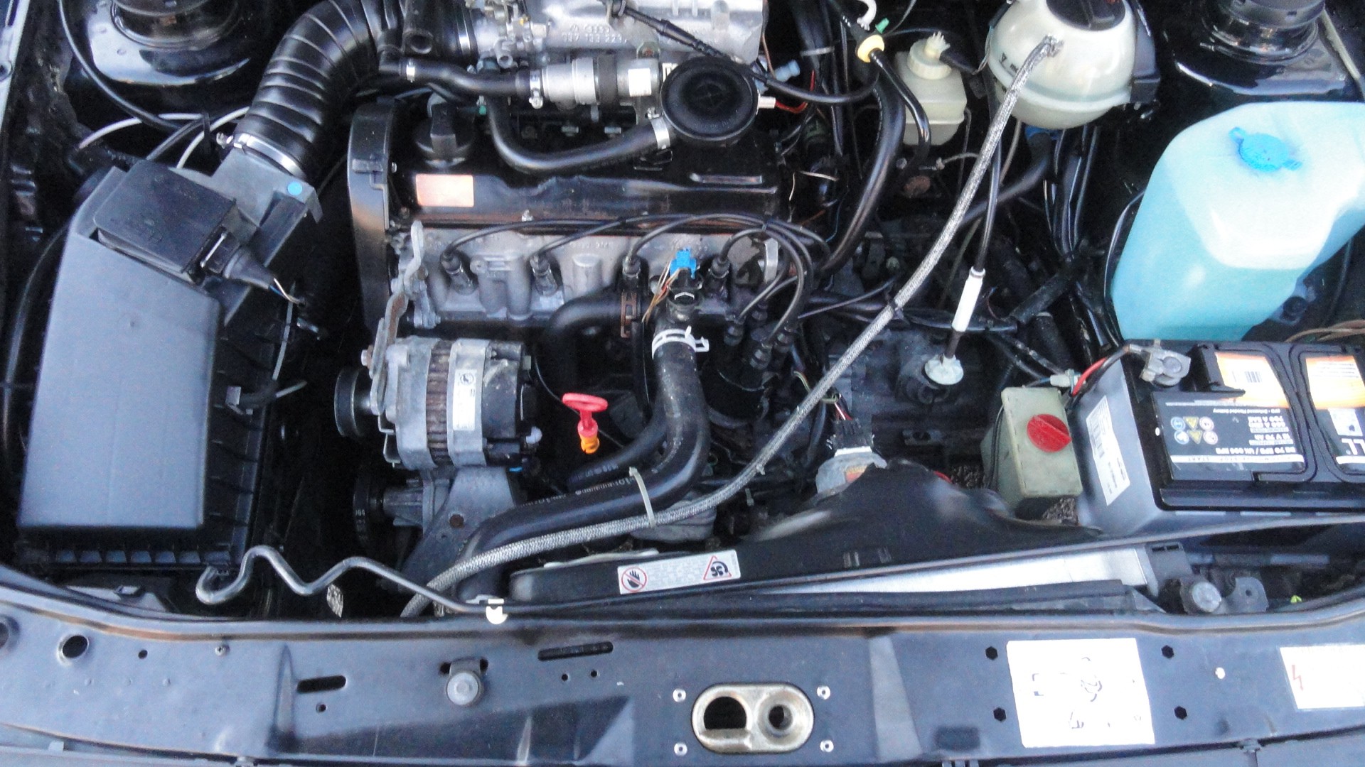 VW Golf 1800 GTI-image-15