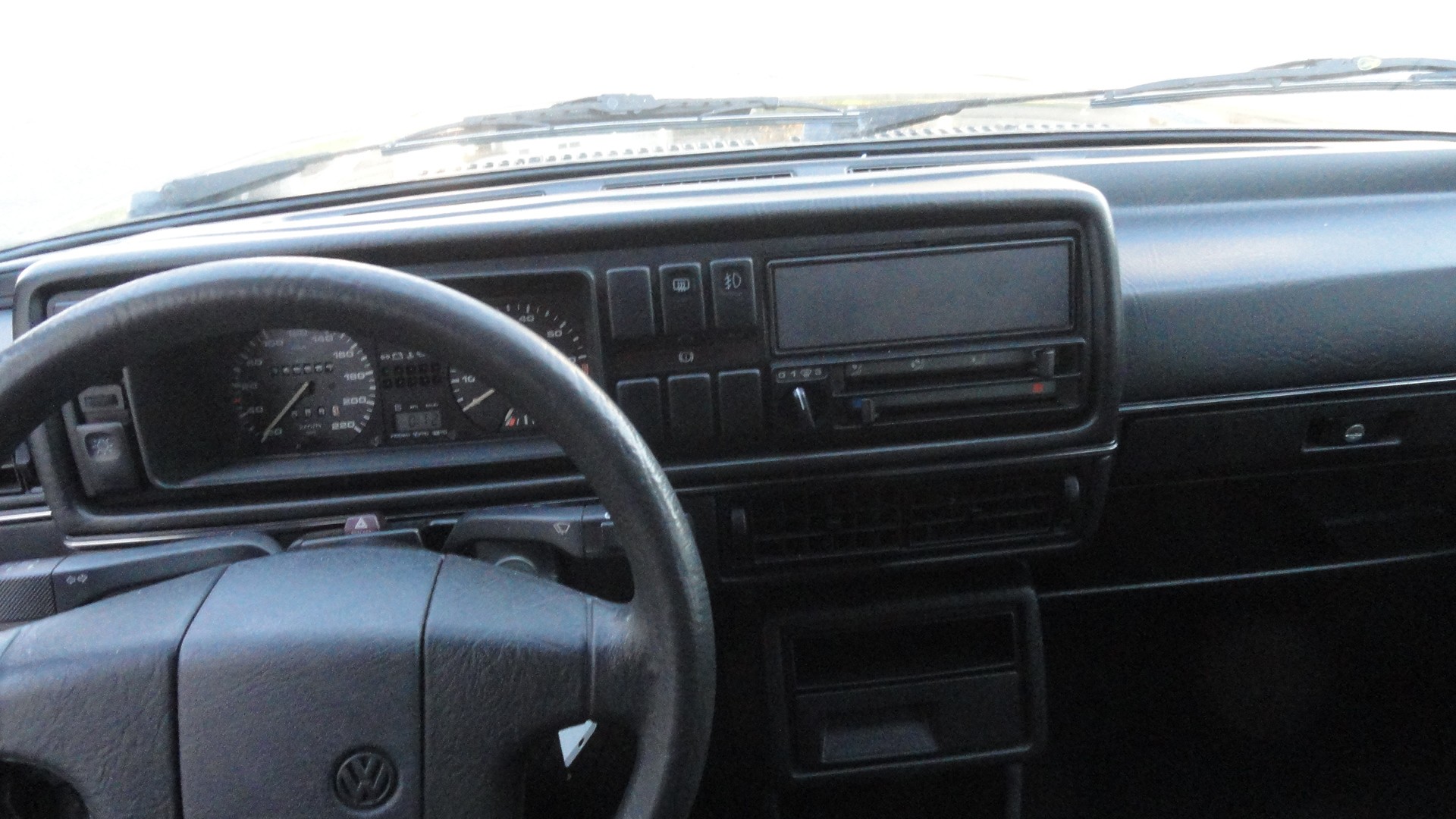 VW Golf 1800 GTI-image-13