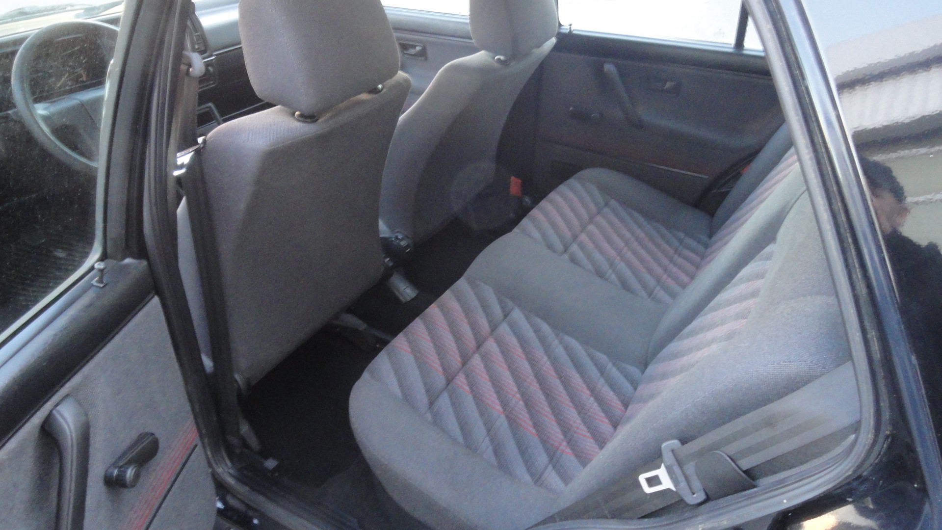 VW Golf 1800 GTI-image-9