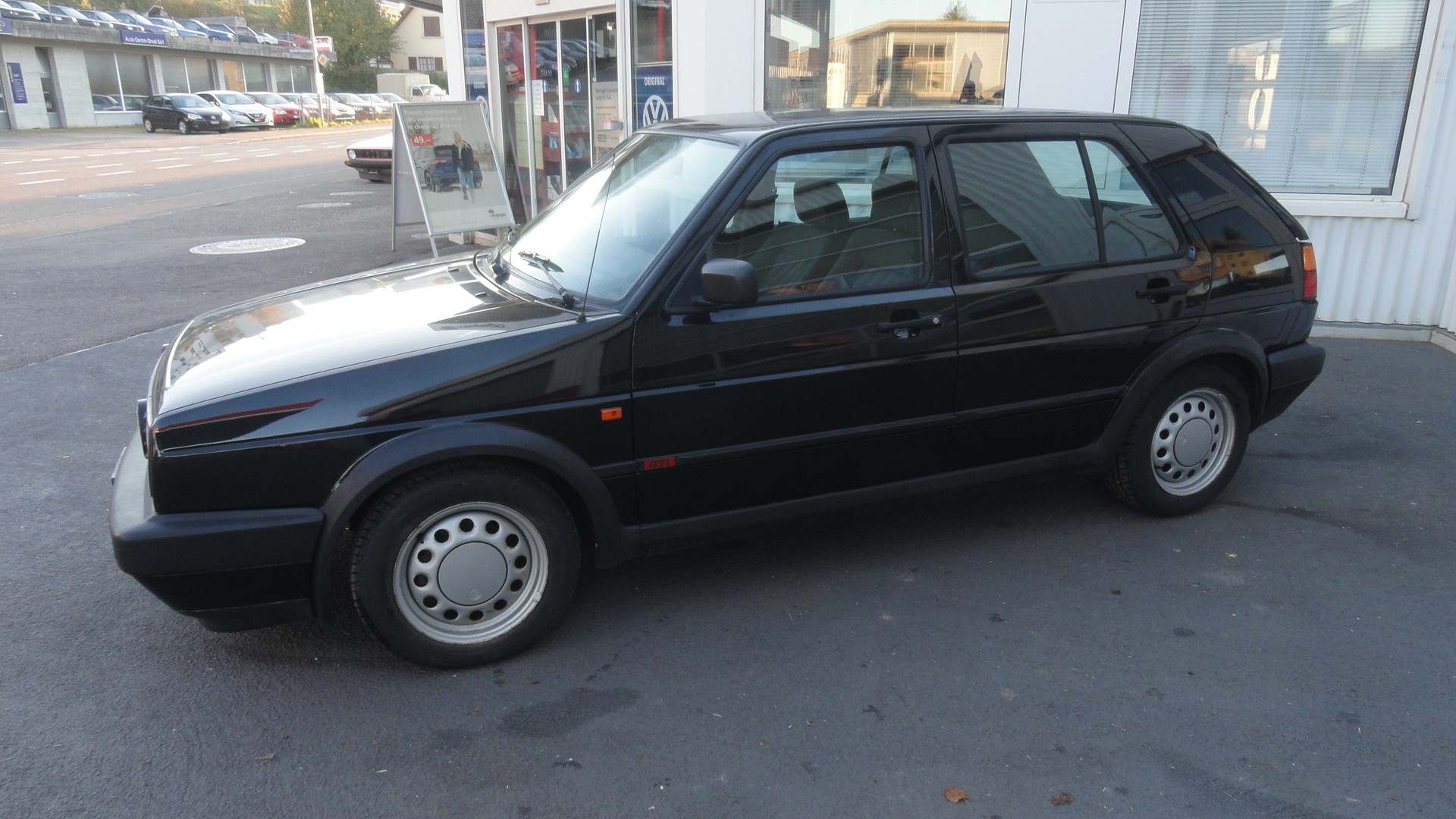 VW Golf 1800 GTI-image-1