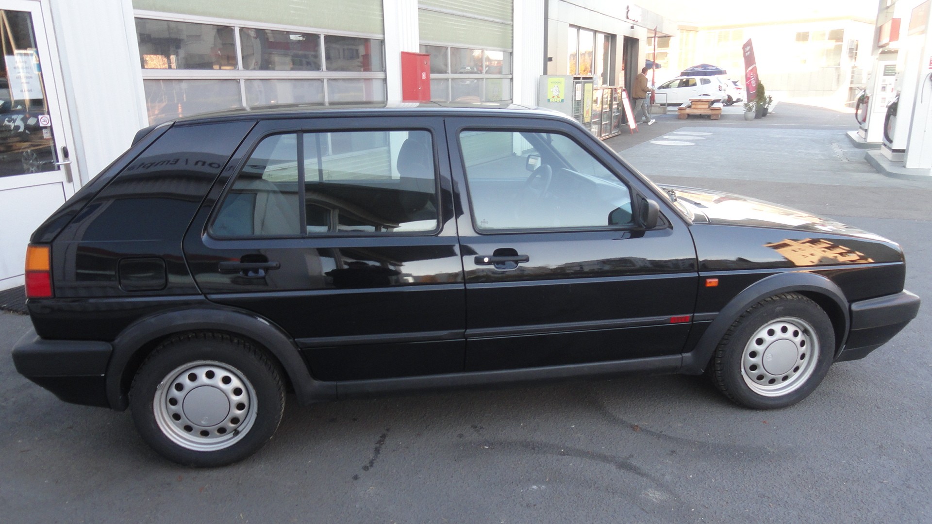 VW Golf 1800 GTI-image-6