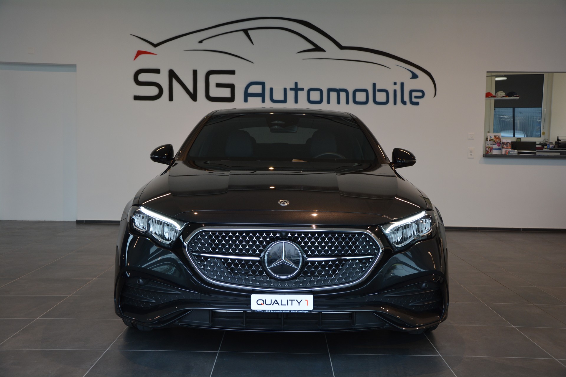 MERCEDES-BENZ E 200 9G-Tronic