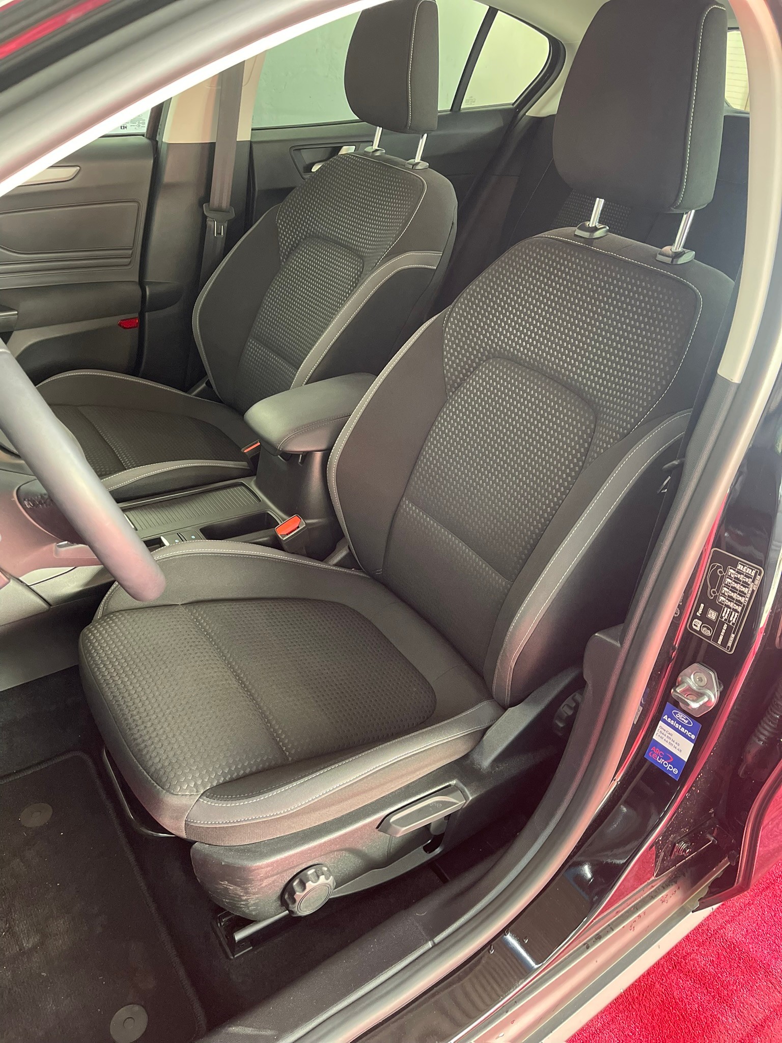 FORD Focus 1.0 MHEV Cool Connect Automat-image-9