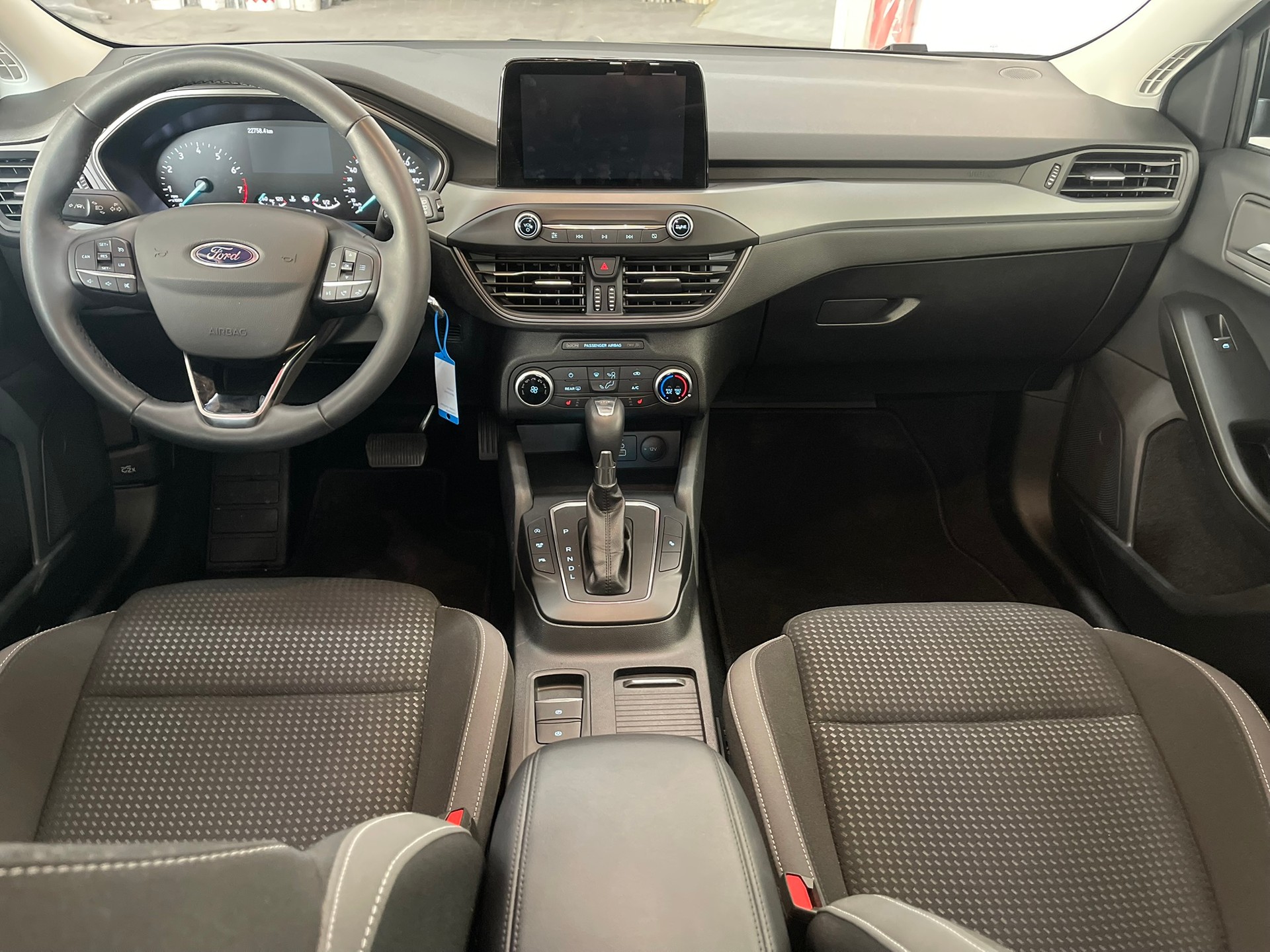 FORD Focus 1.0 MHEV Cool Connect Automat-image-10