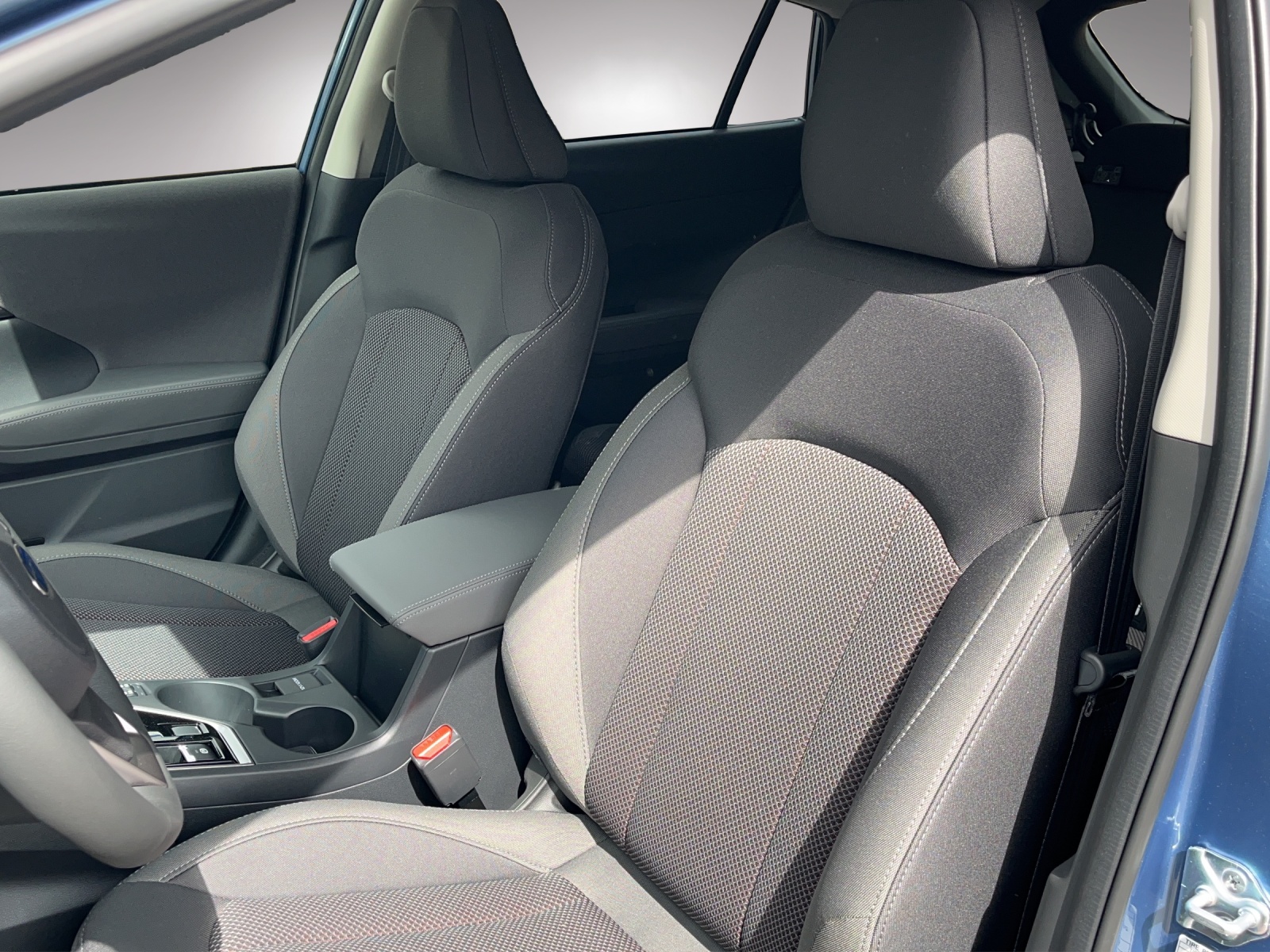 SUBARU Impreza 2.0i e-Boxer Swiss Plus-image-9