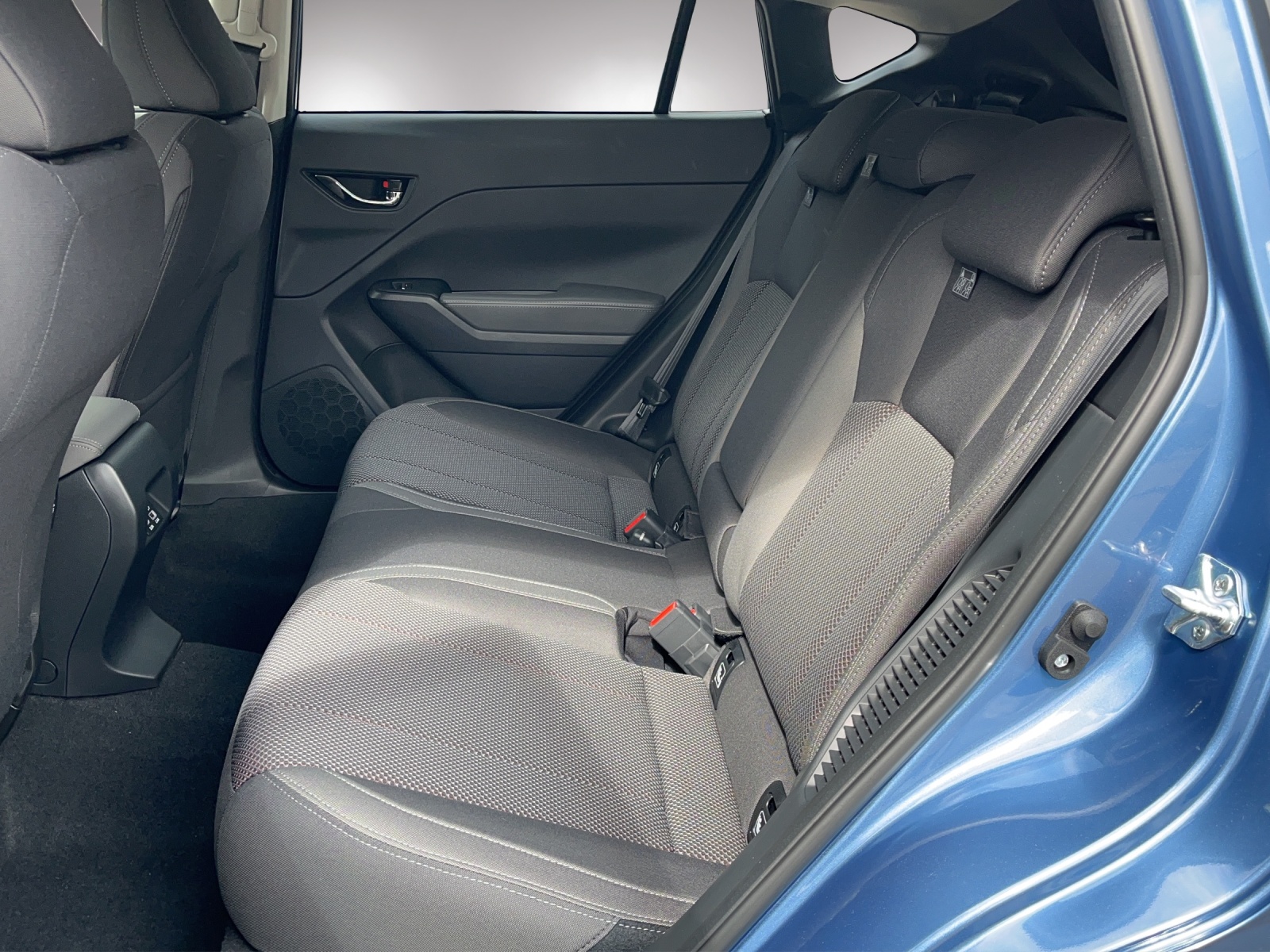 SUBARU Impreza 2.0i e-Boxer Swiss Plus-image-13