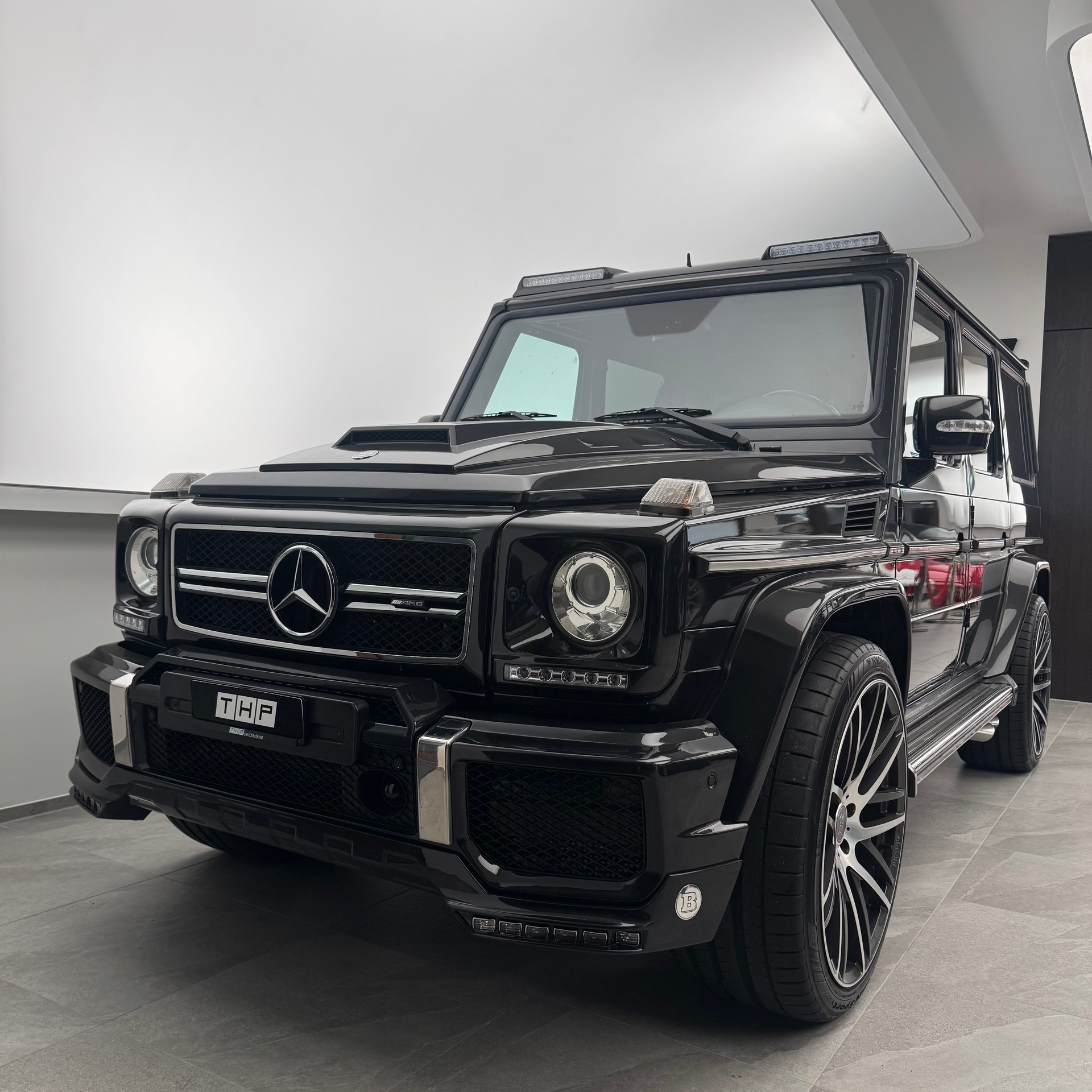 MERCEDES-BENZ G 55 AMG Facelift Designo-showroom-element-2
